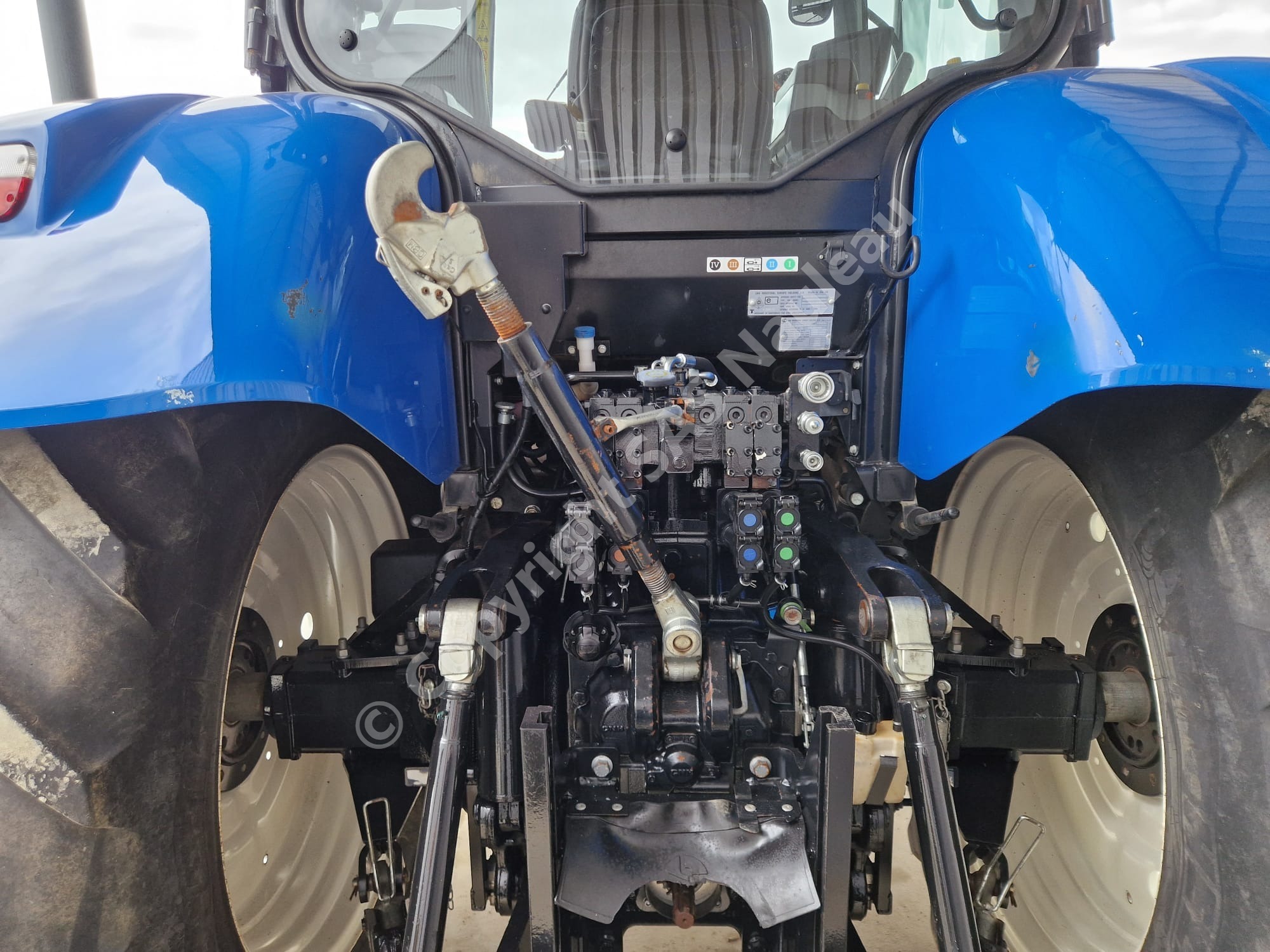 NEW HOLLAND T7.230 AC