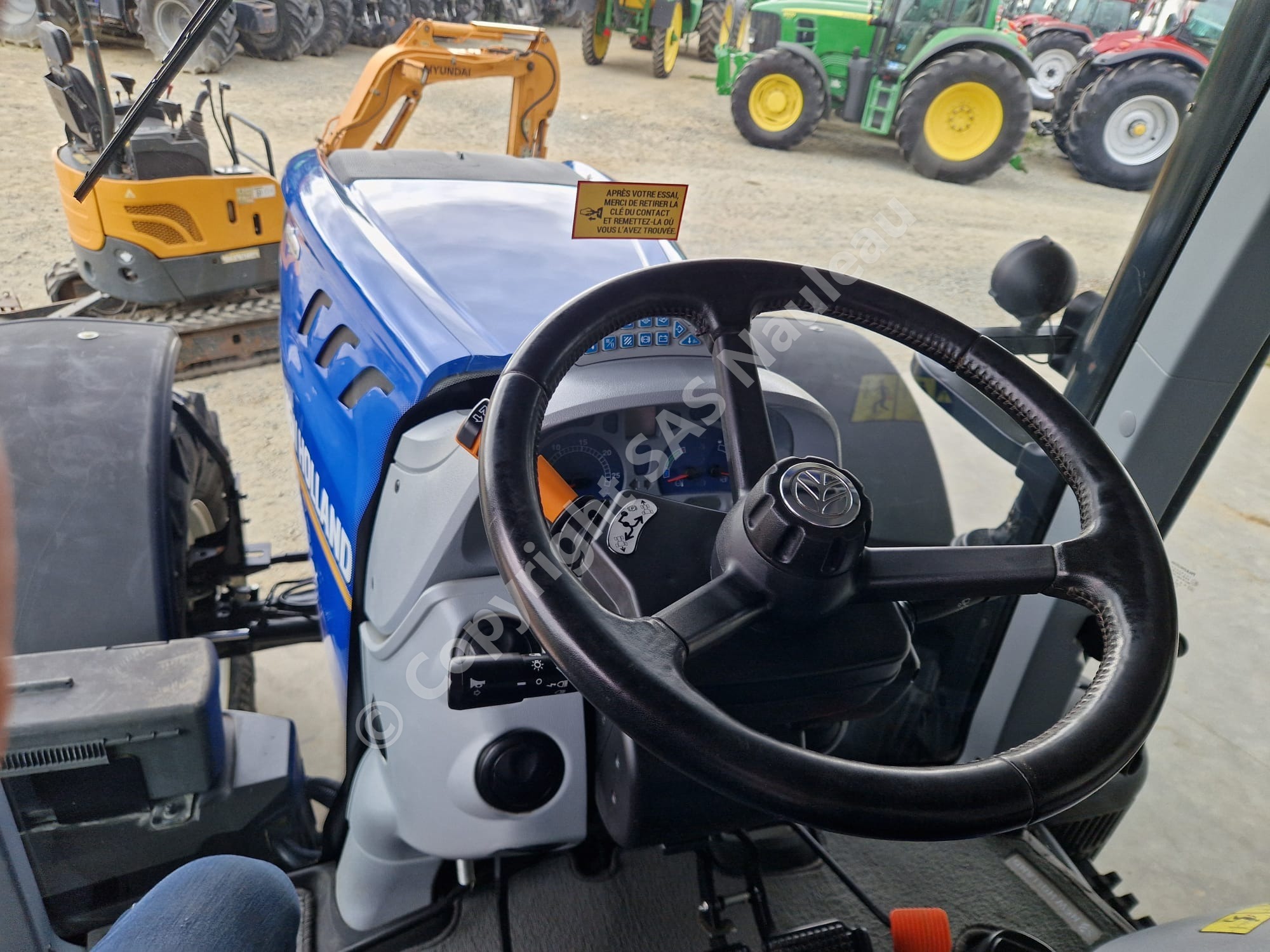 NEW HOLLAND T7.230 AC