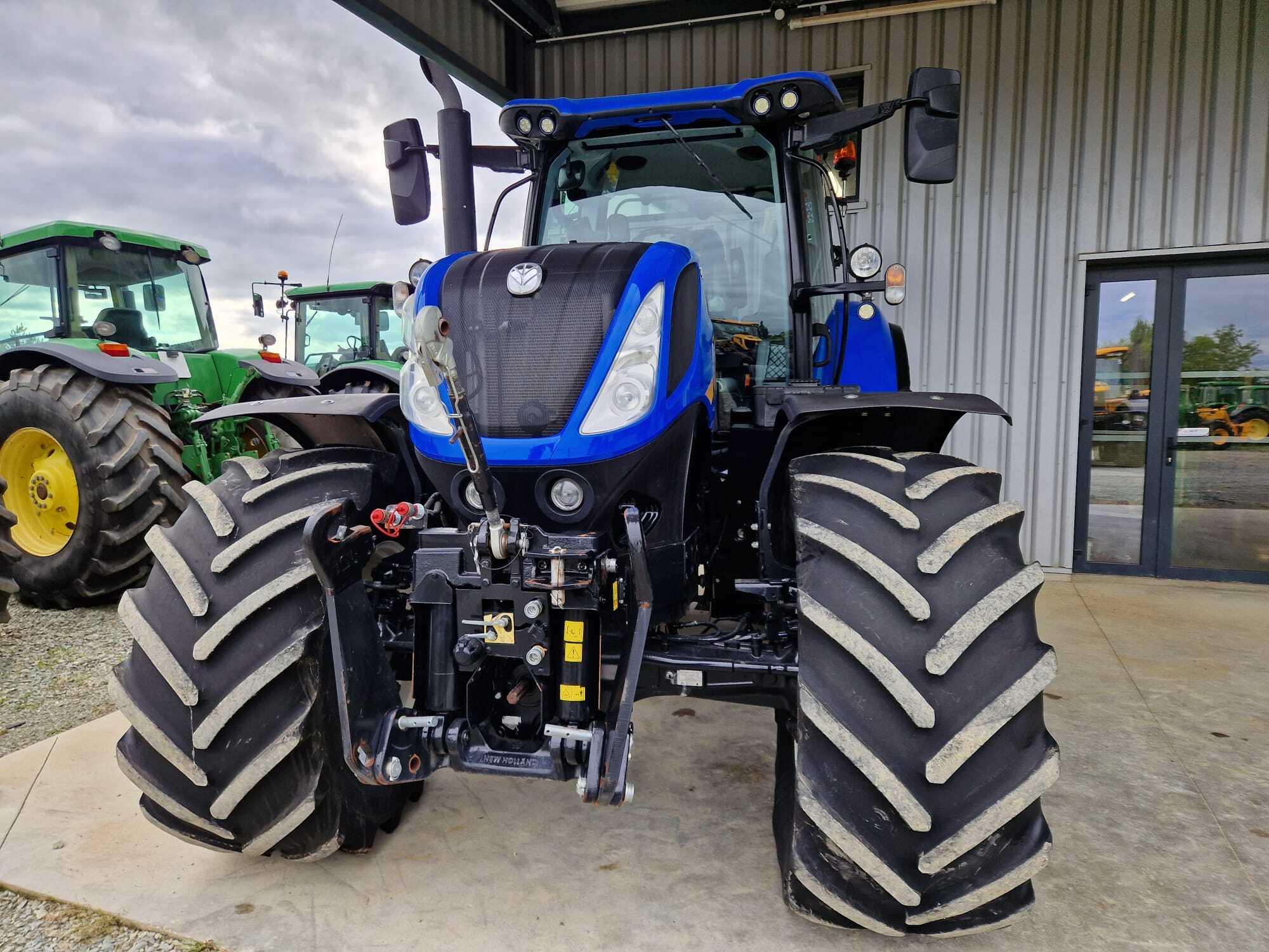 NEW HOLLAND T7.230 AC