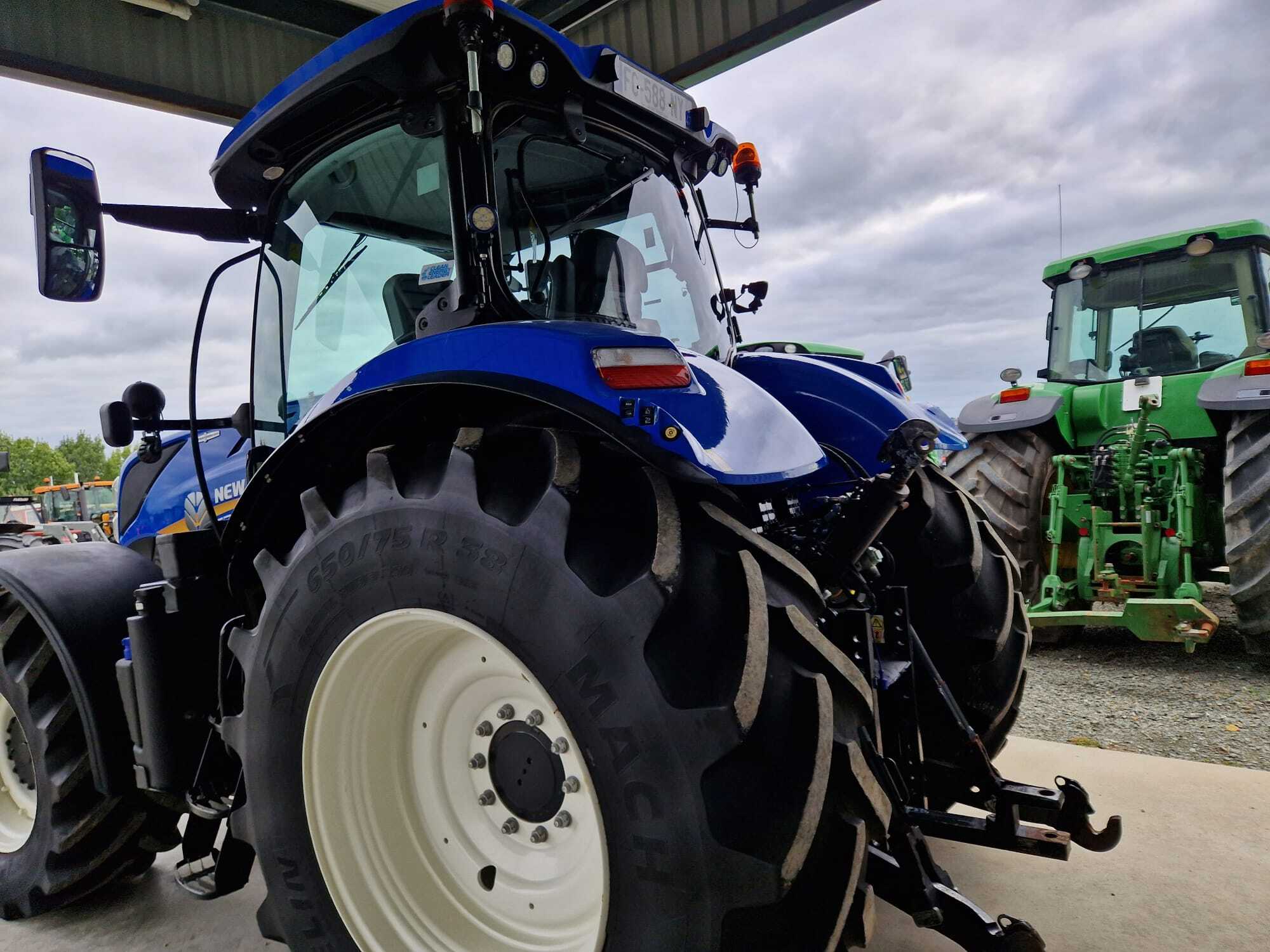 NEW HOLLAND T7.230 AC