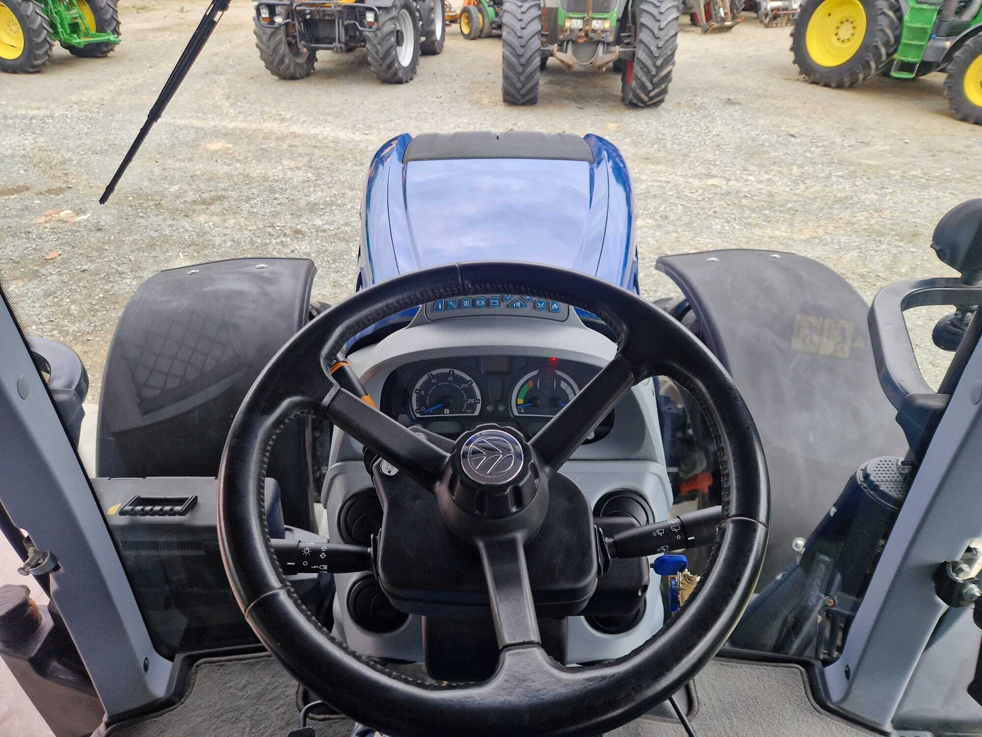 NEW HOLLAND T7.230 AC