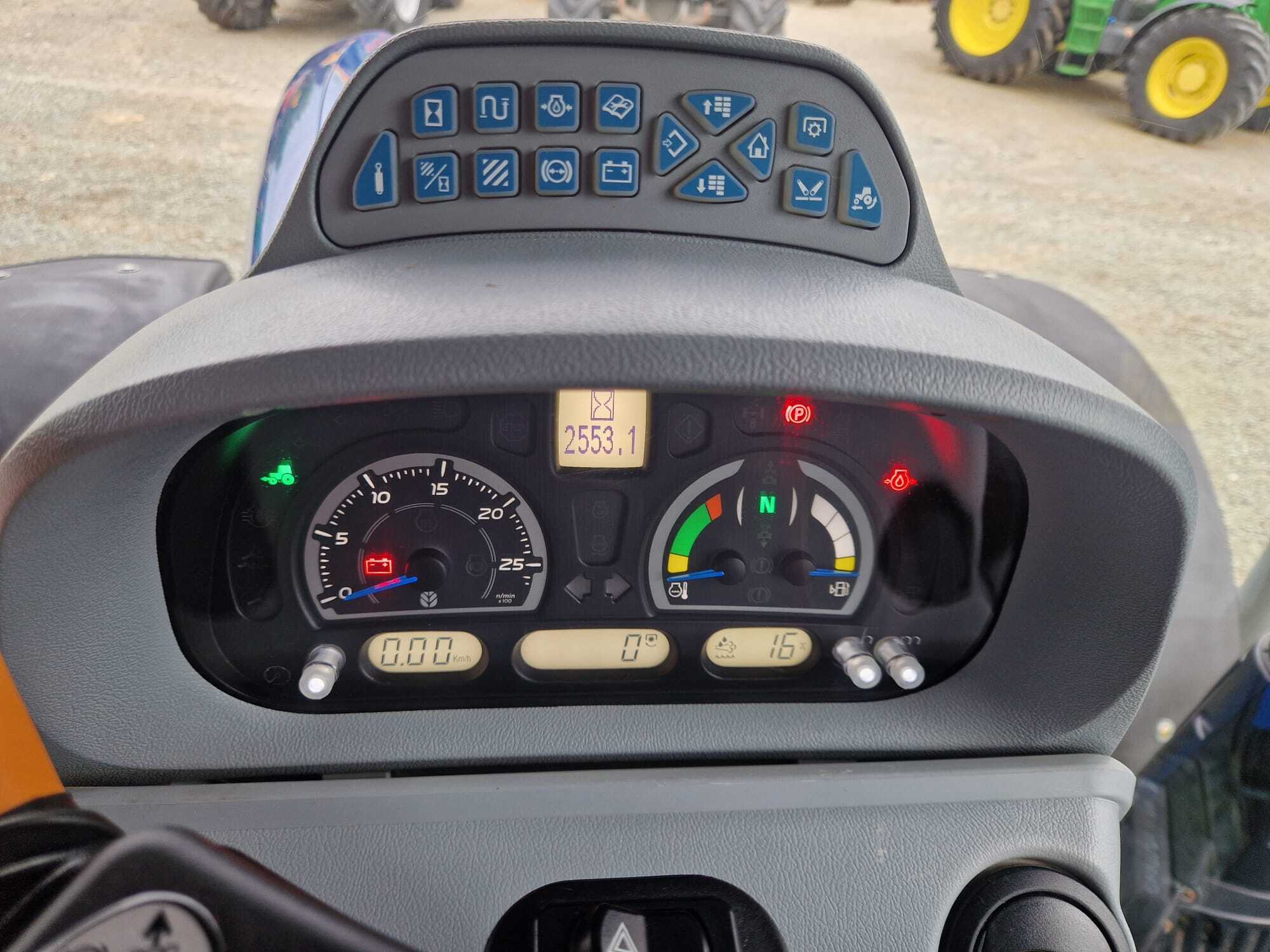 NEW HOLLAND T7.230 AC