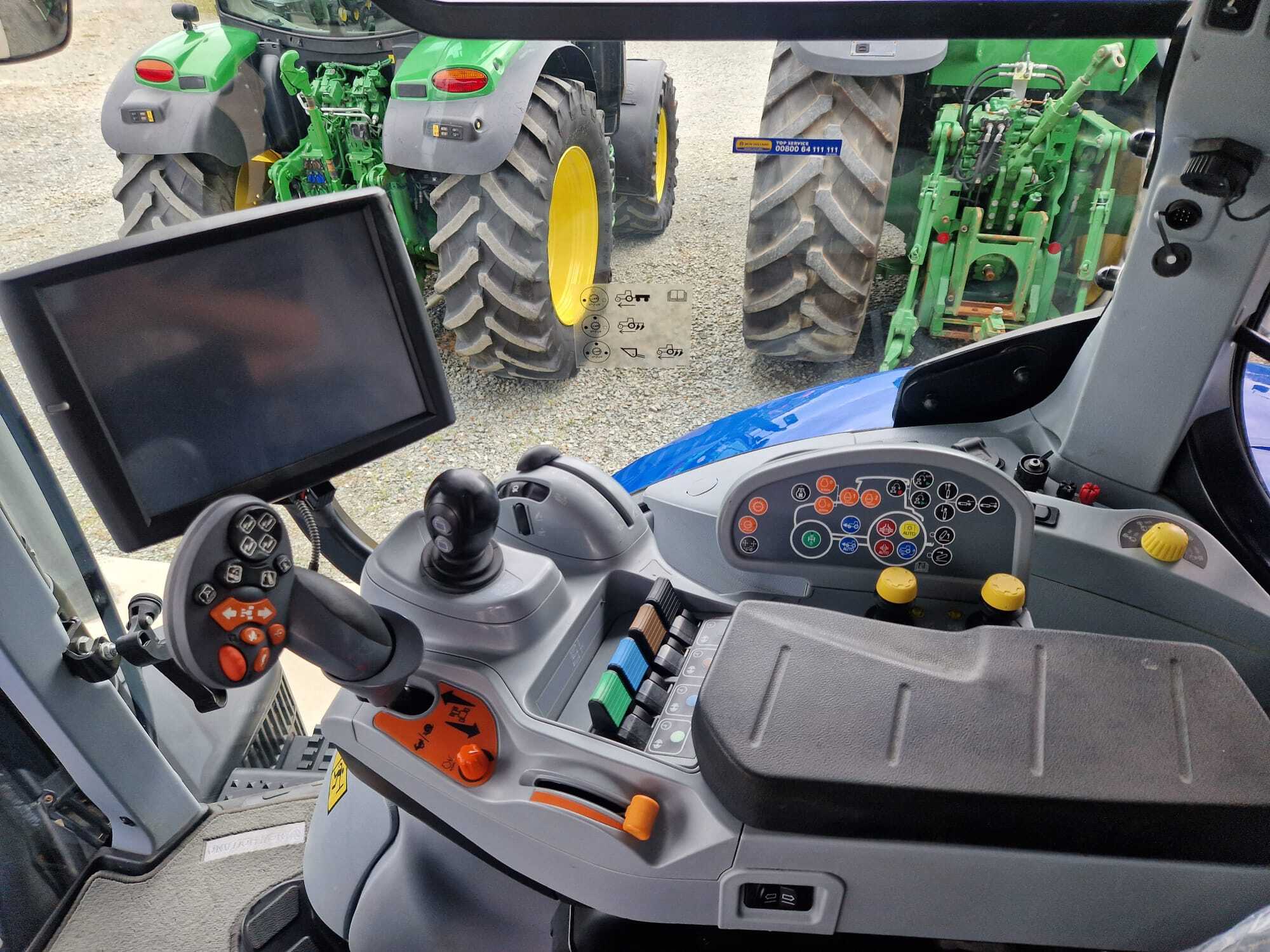 NEW HOLLAND T7.230 AC
