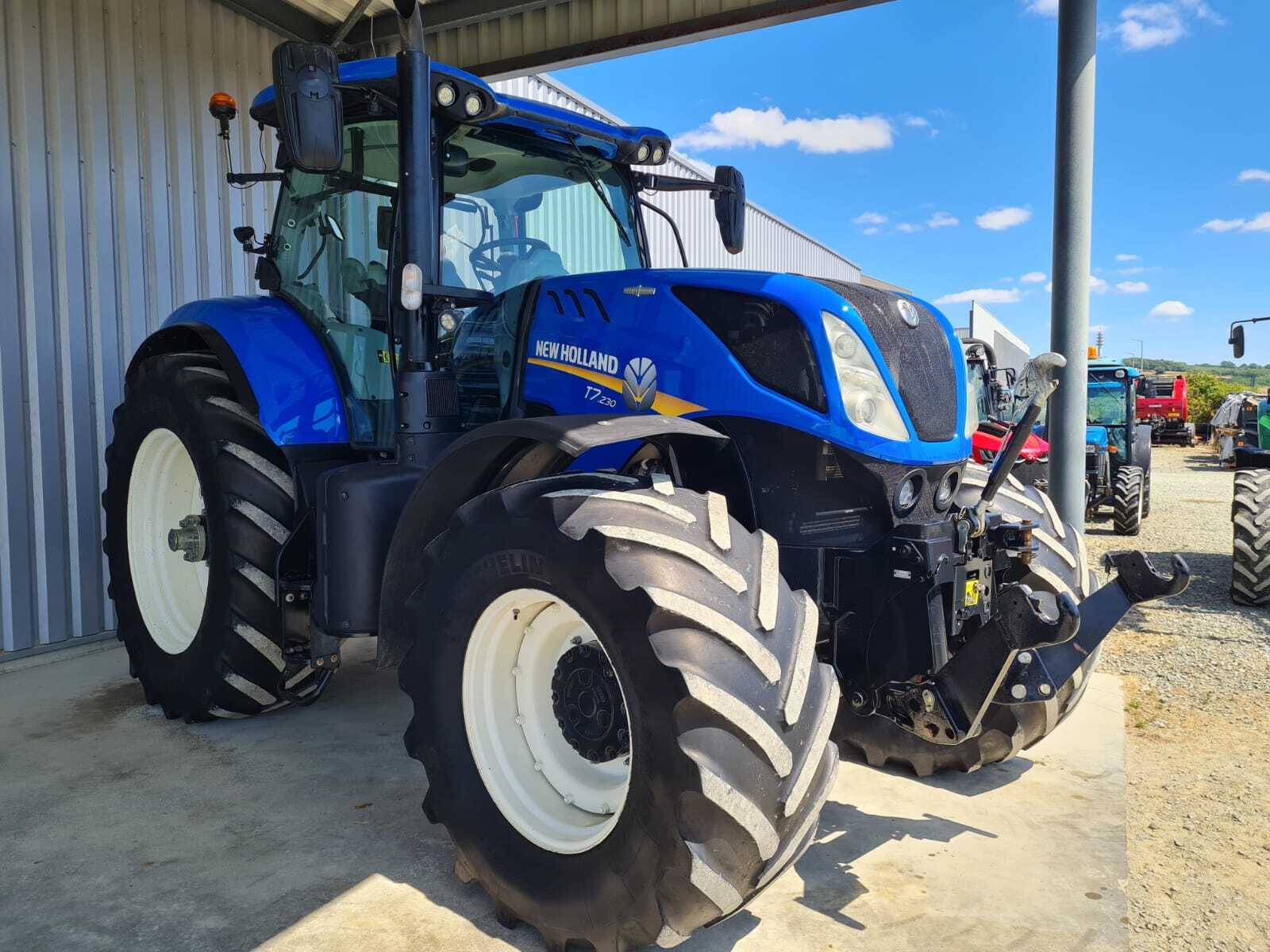 NEW HOLLAND T7.230 AC