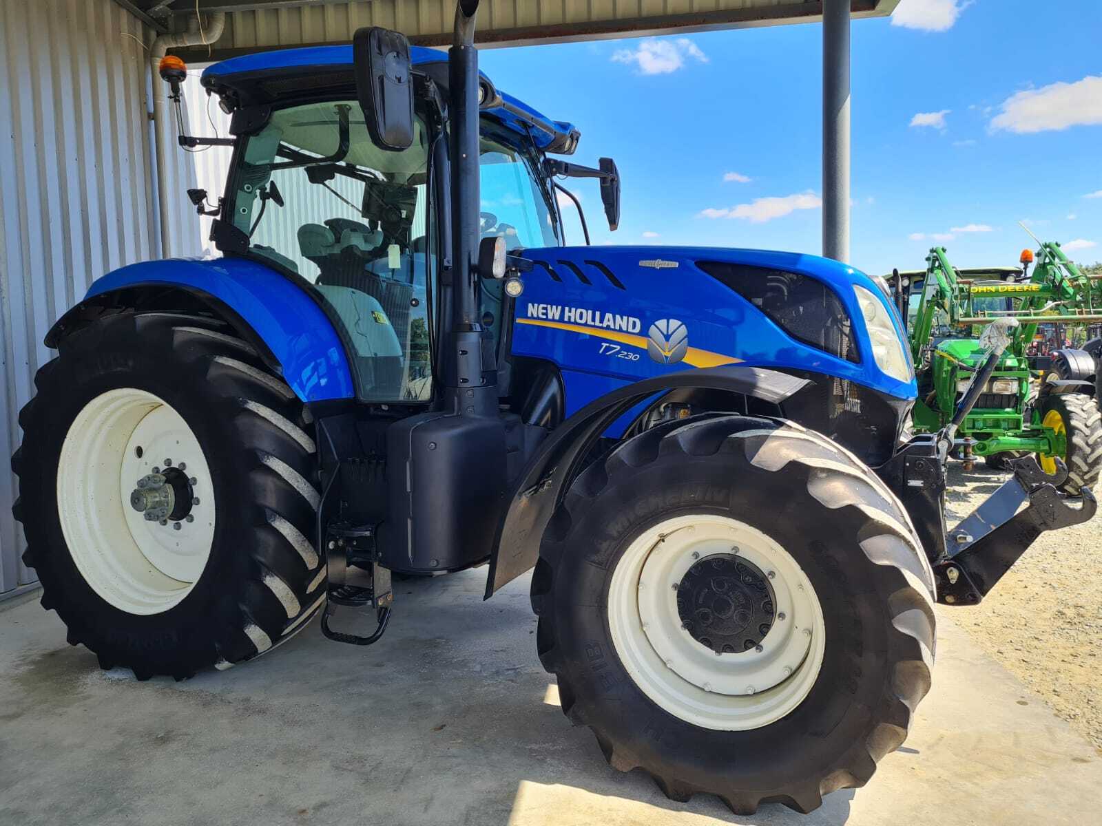 NEW HOLLAND T7.230 AC