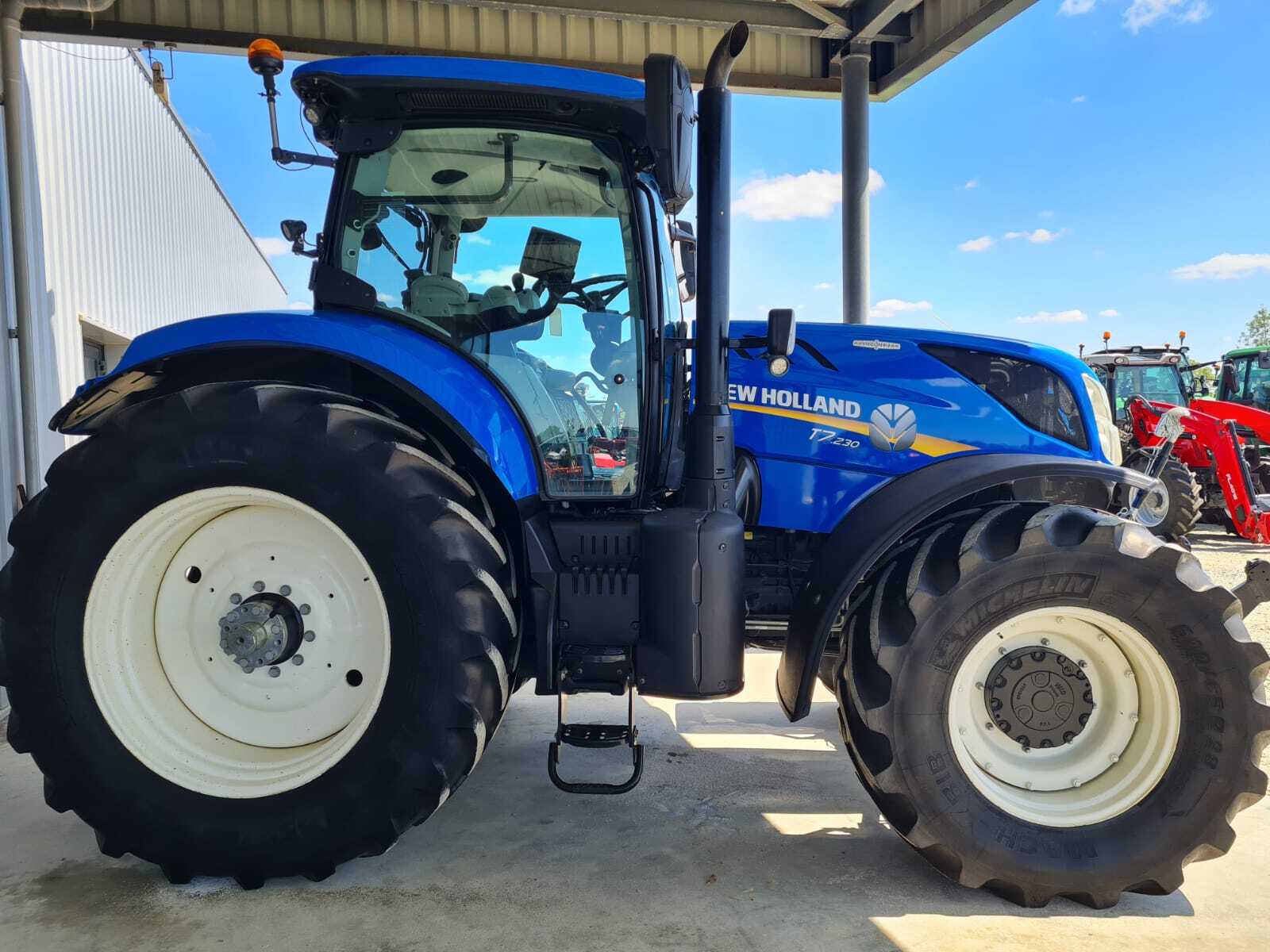 NEW HOLLAND T7.230 AC