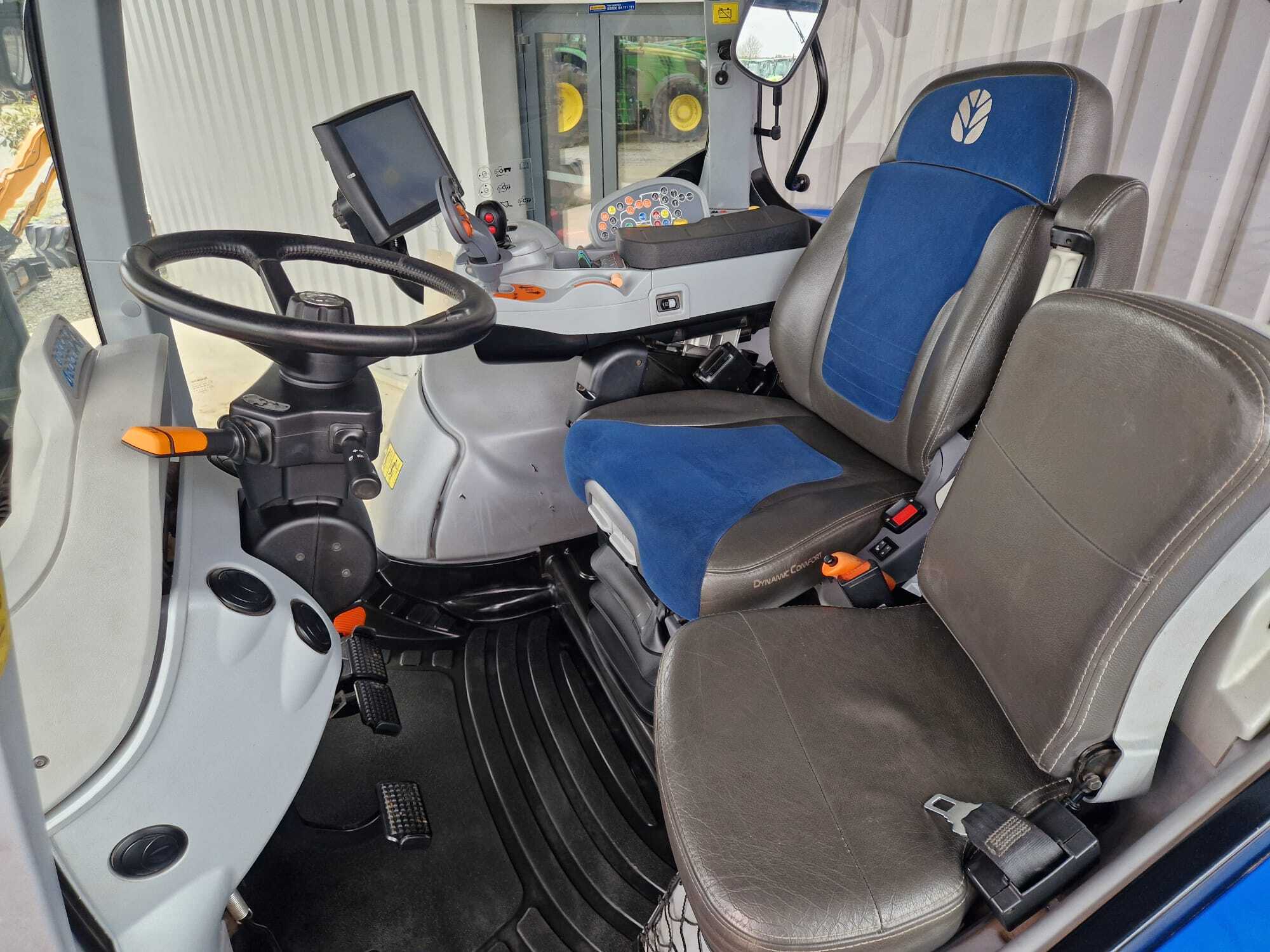 NEW HOLLAND T7.230 AC