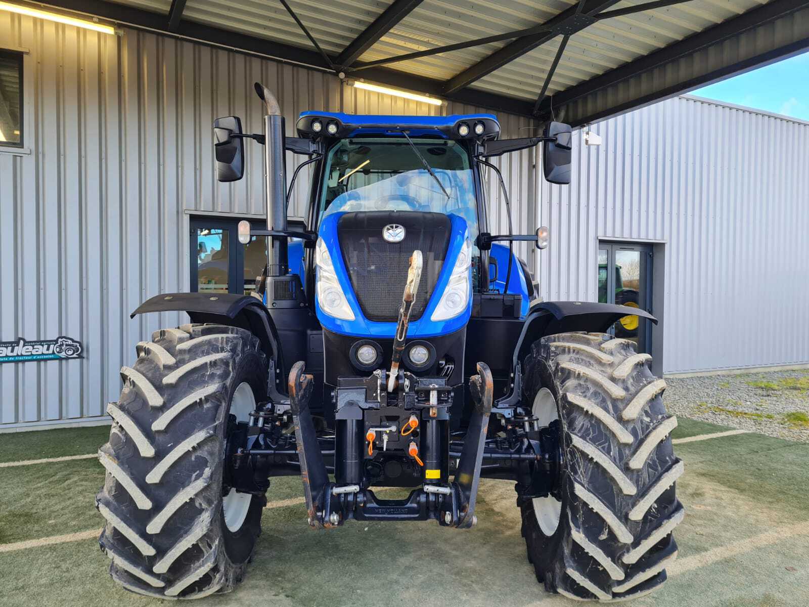 NEW HOLLAND T7.230 PC