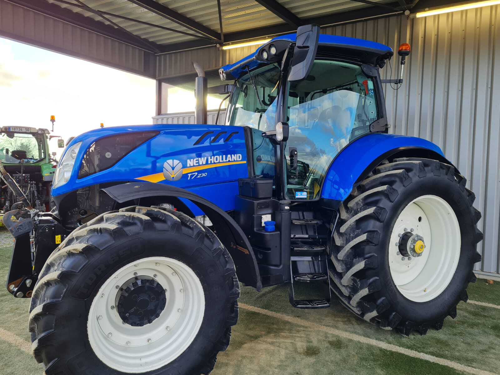 NEW HOLLAND T7.230 PC