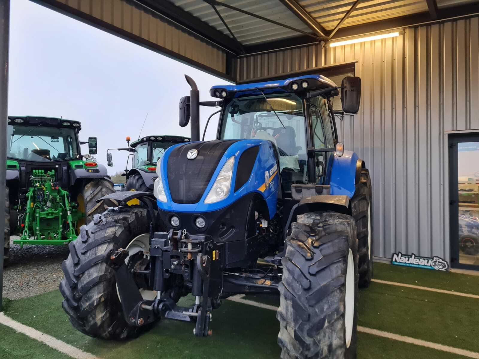 NEW HOLLAND T7.230 PC