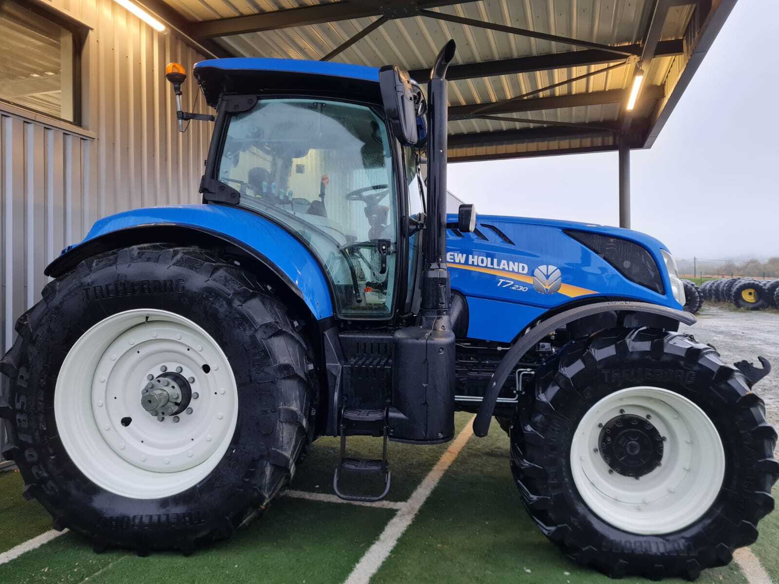 NEW HOLLAND T7.230 PC
