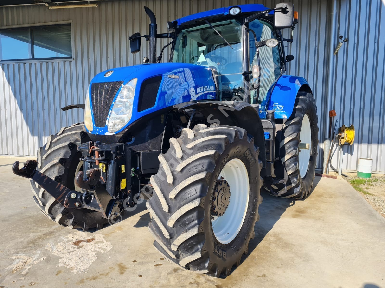 NEW HOLLAND T7.235 AC