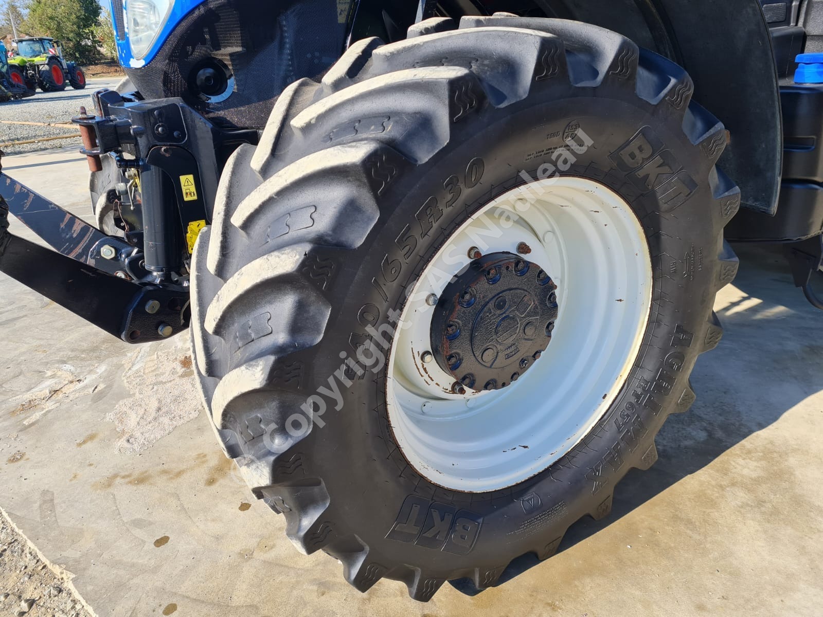 NEW HOLLAND T7.235 AC