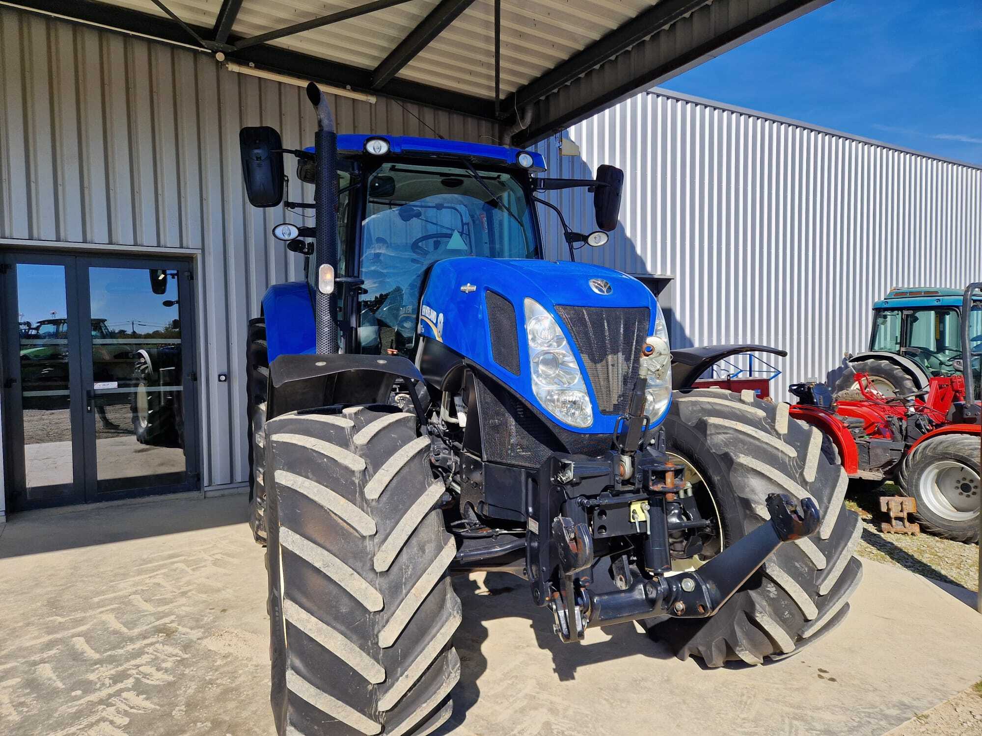 NEW HOLLAND T7.2305 AC