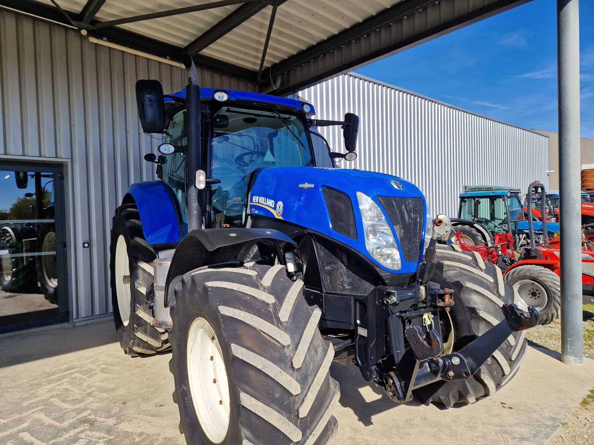 NEW HOLLAND T7.2305 AC