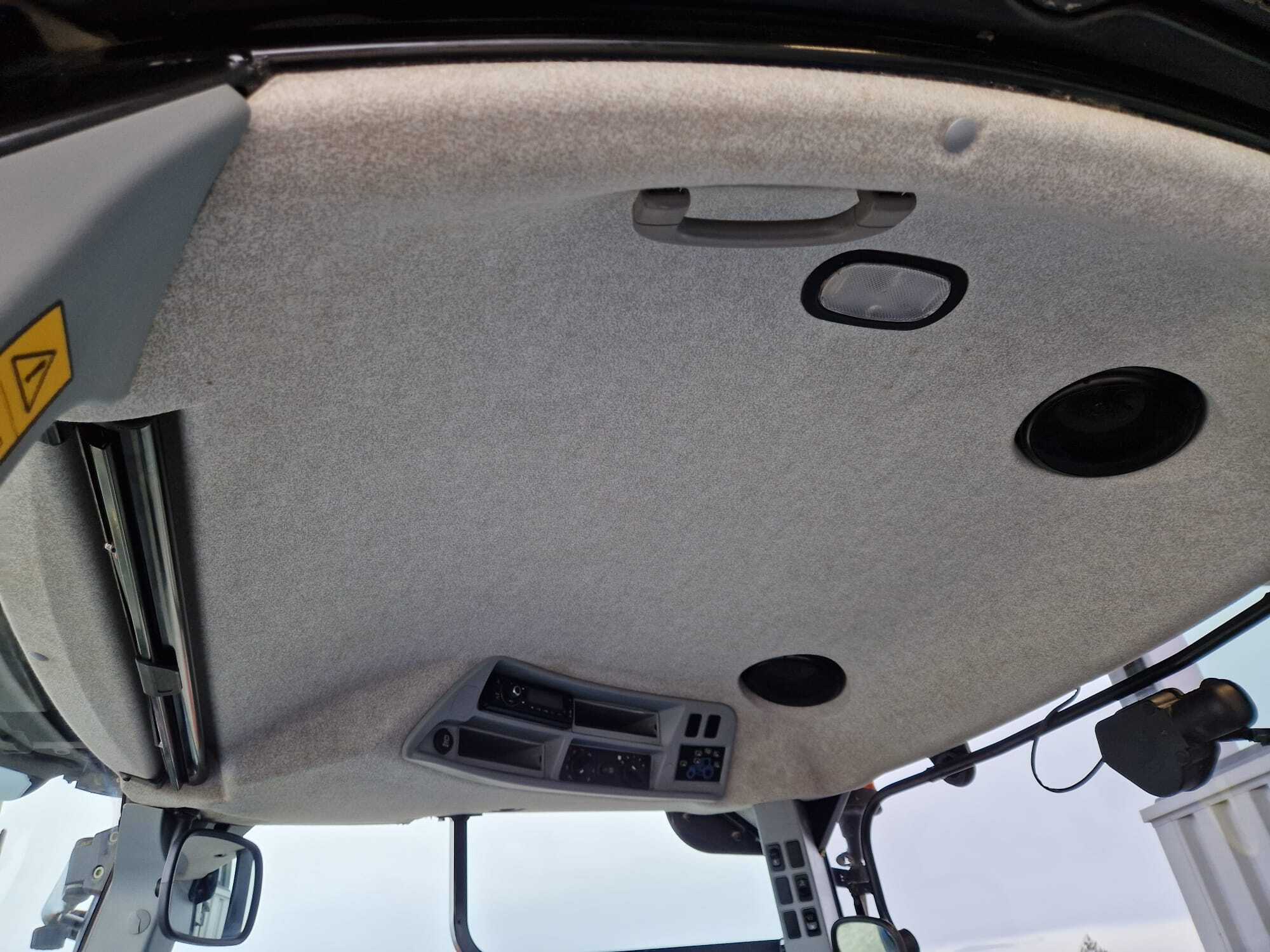 NEW HOLLAND T7.235 AC