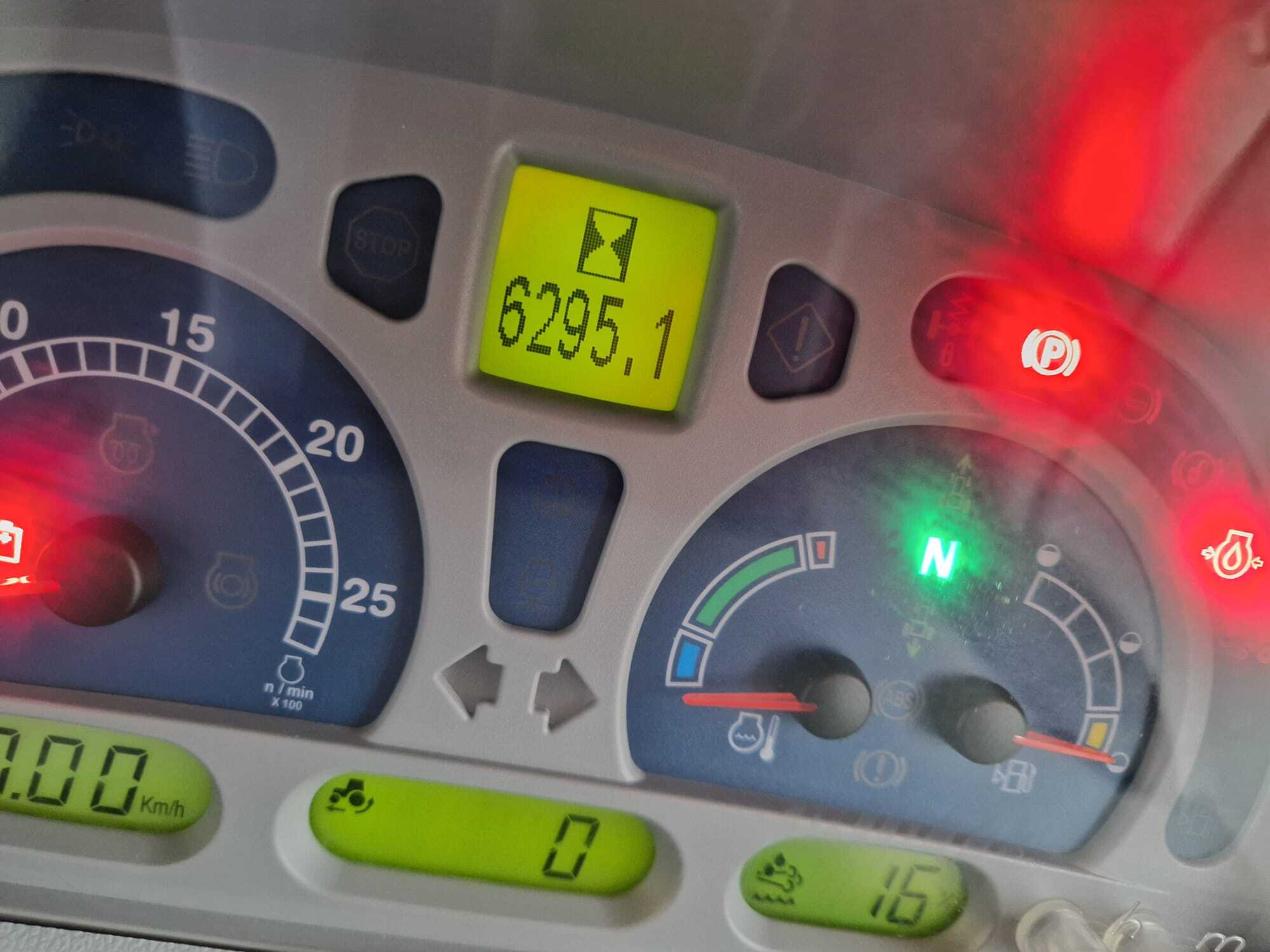 NEW HOLLAND T7.235 AC