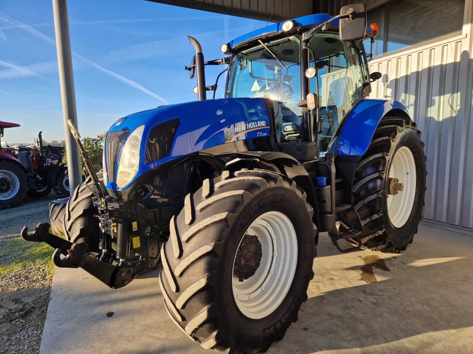 NEW HOLLAND T7.235 AC