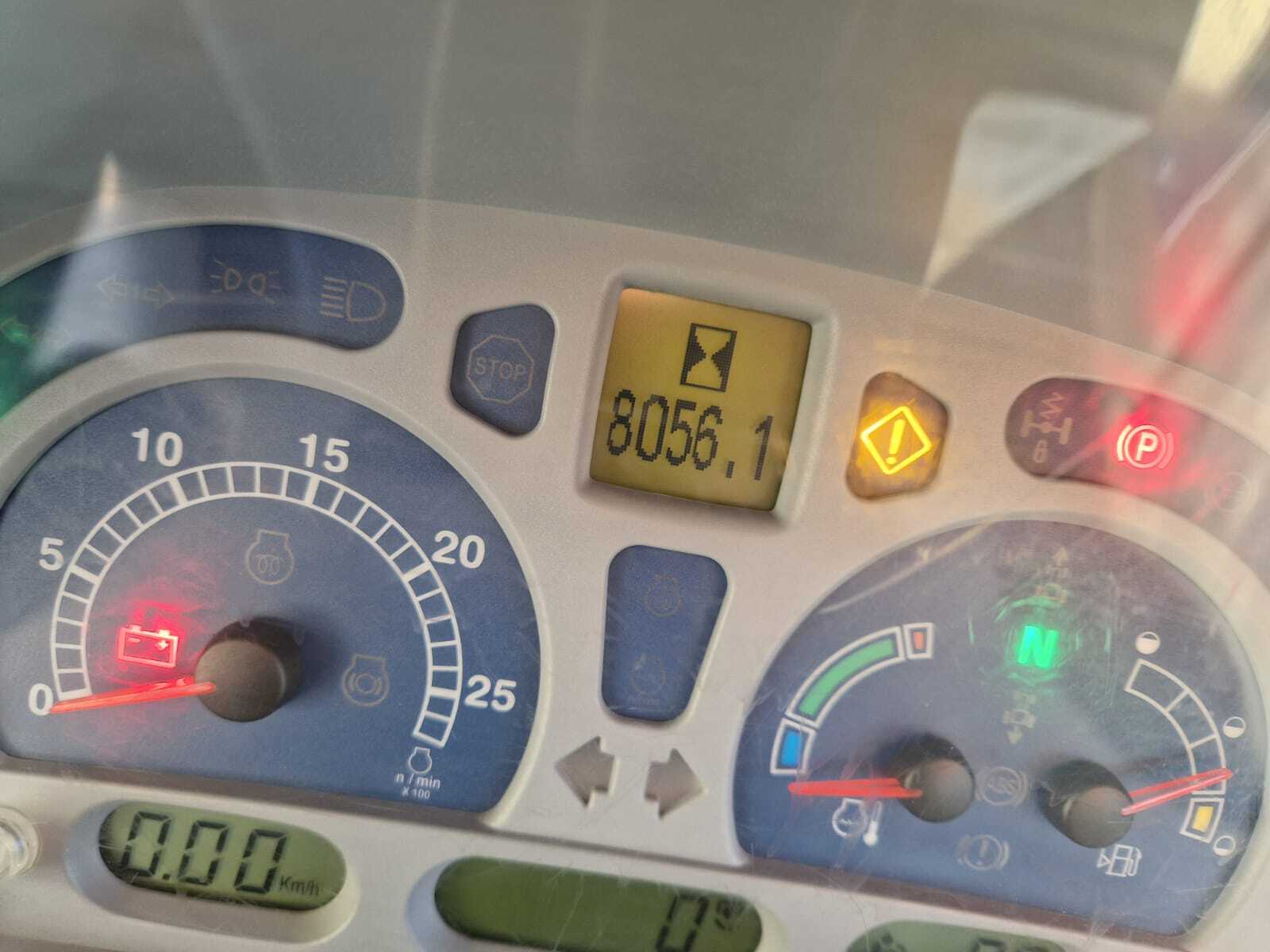 NEW HOLLAND T7.235 AC