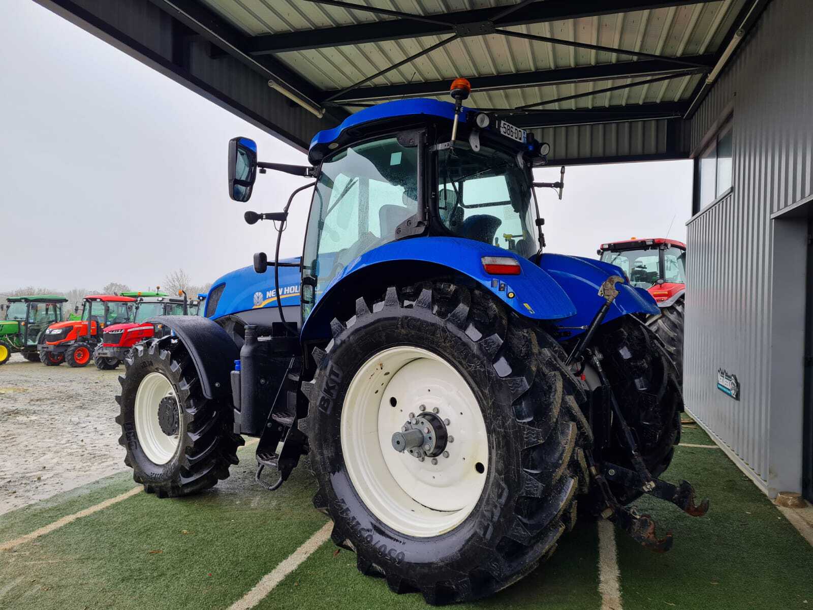 NEW HOLLAND T7.235 PC