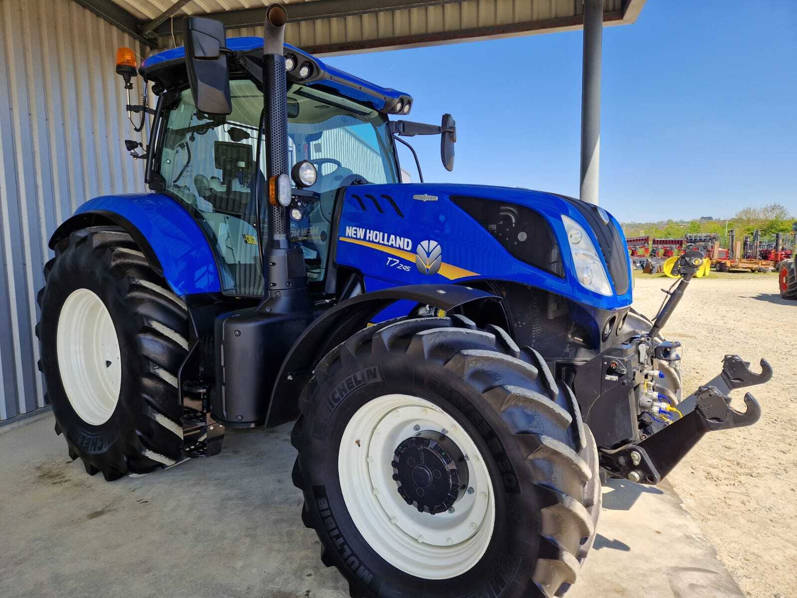 NEW HOLLAND T7.245 AC