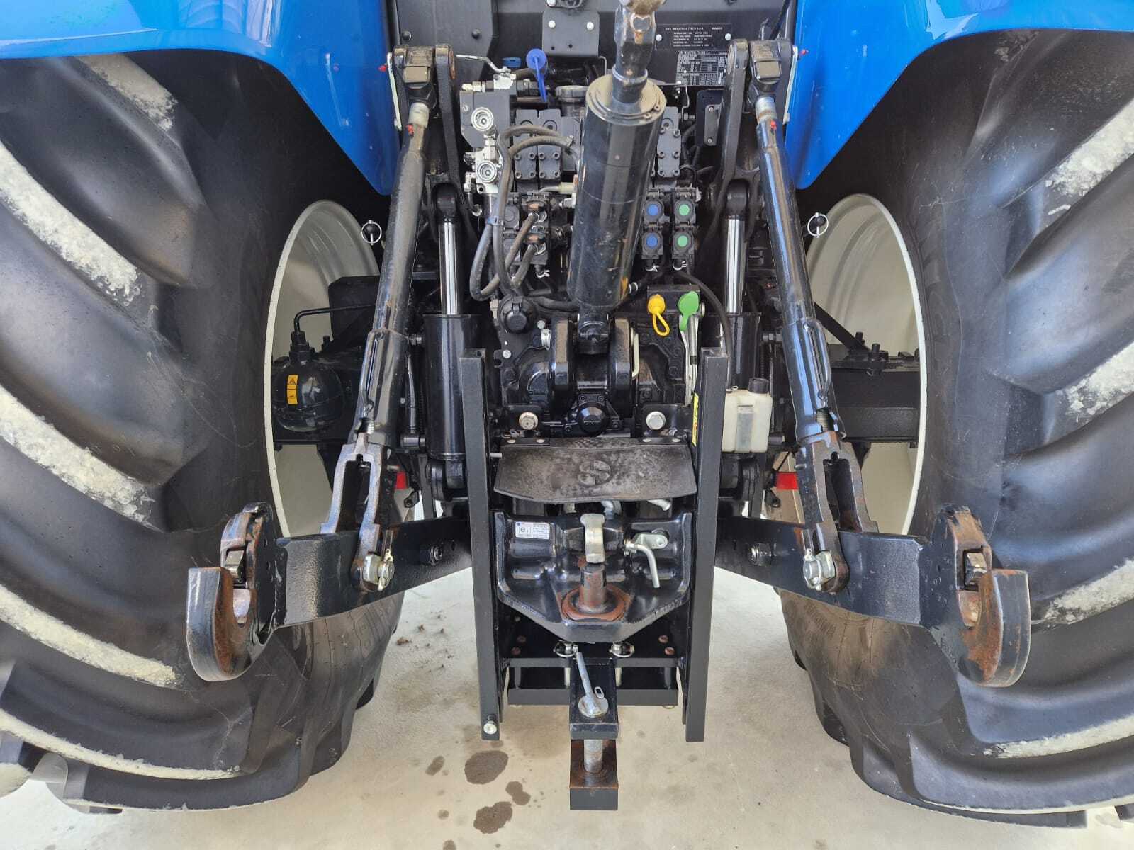 NEW HOLLAND T7.245 AC