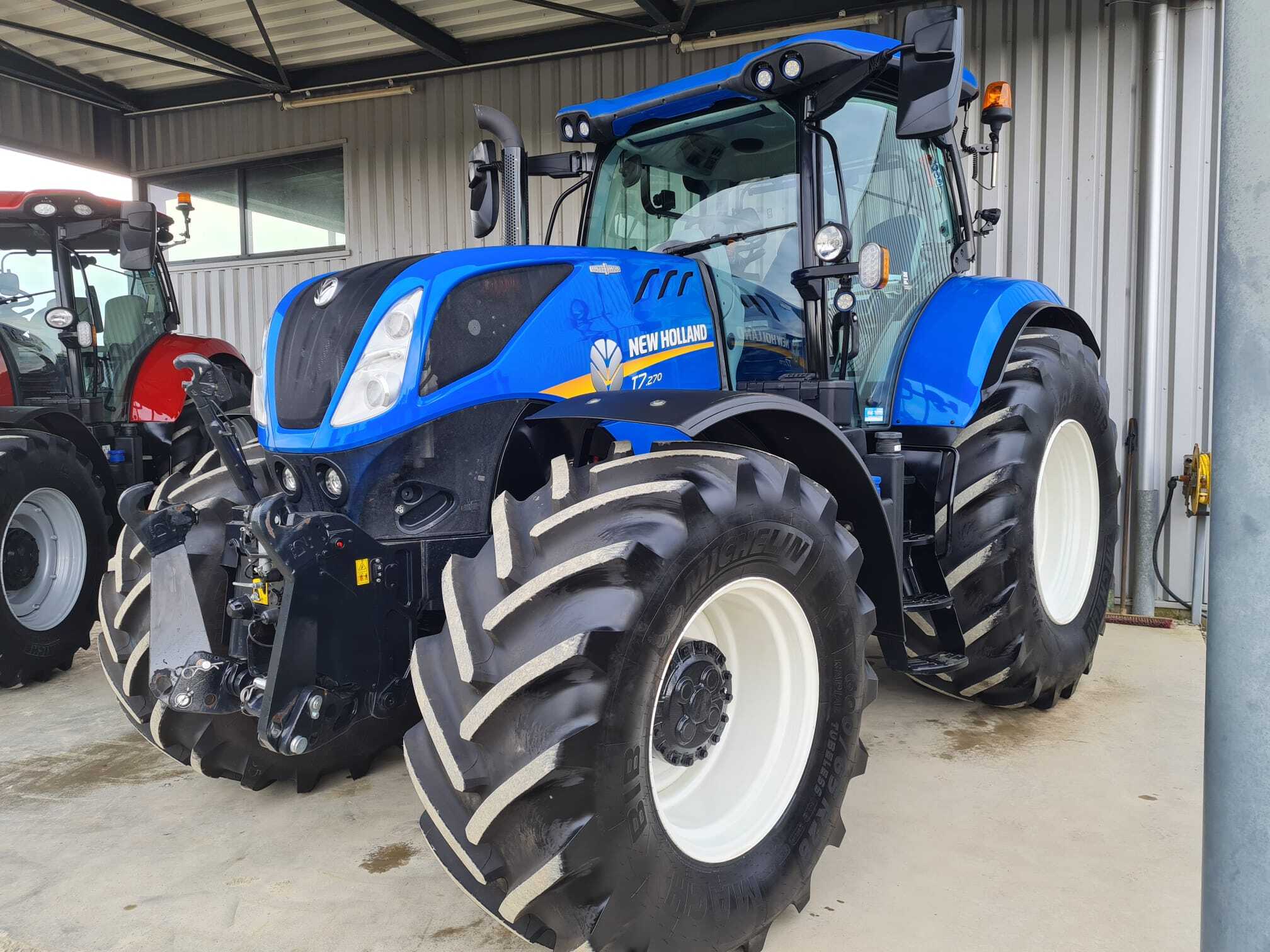 NEW HOLLAND T7.270 AC