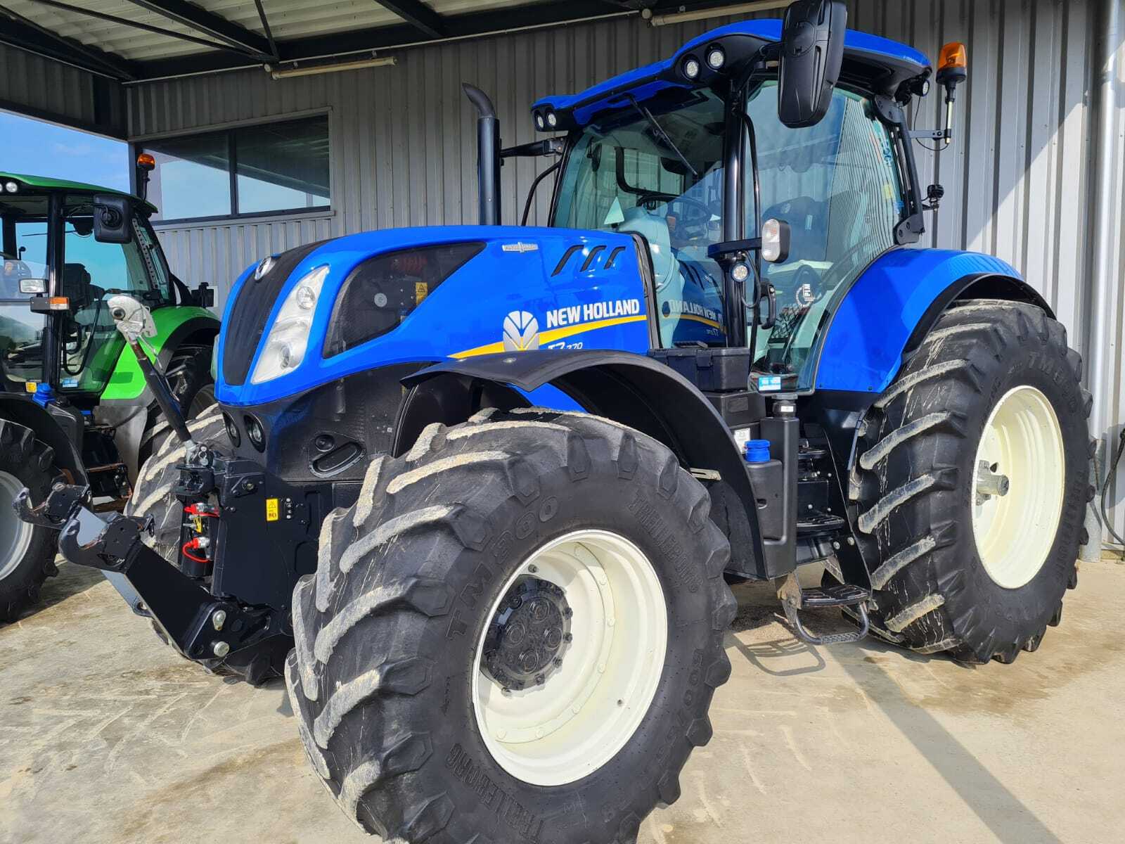 NEW HOLLAND T7.270 AC