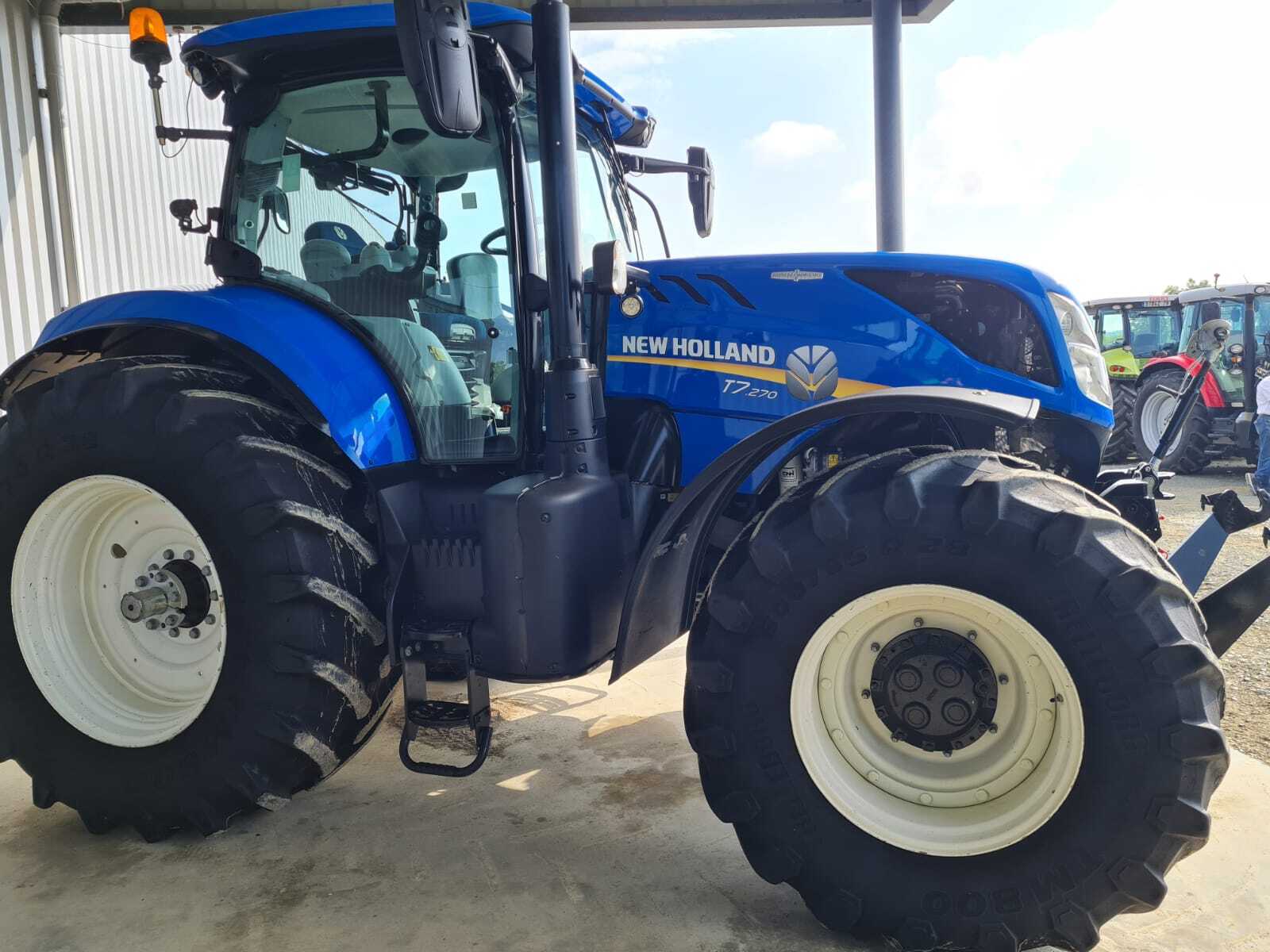 NEW HOLLAND T7.270 AC
