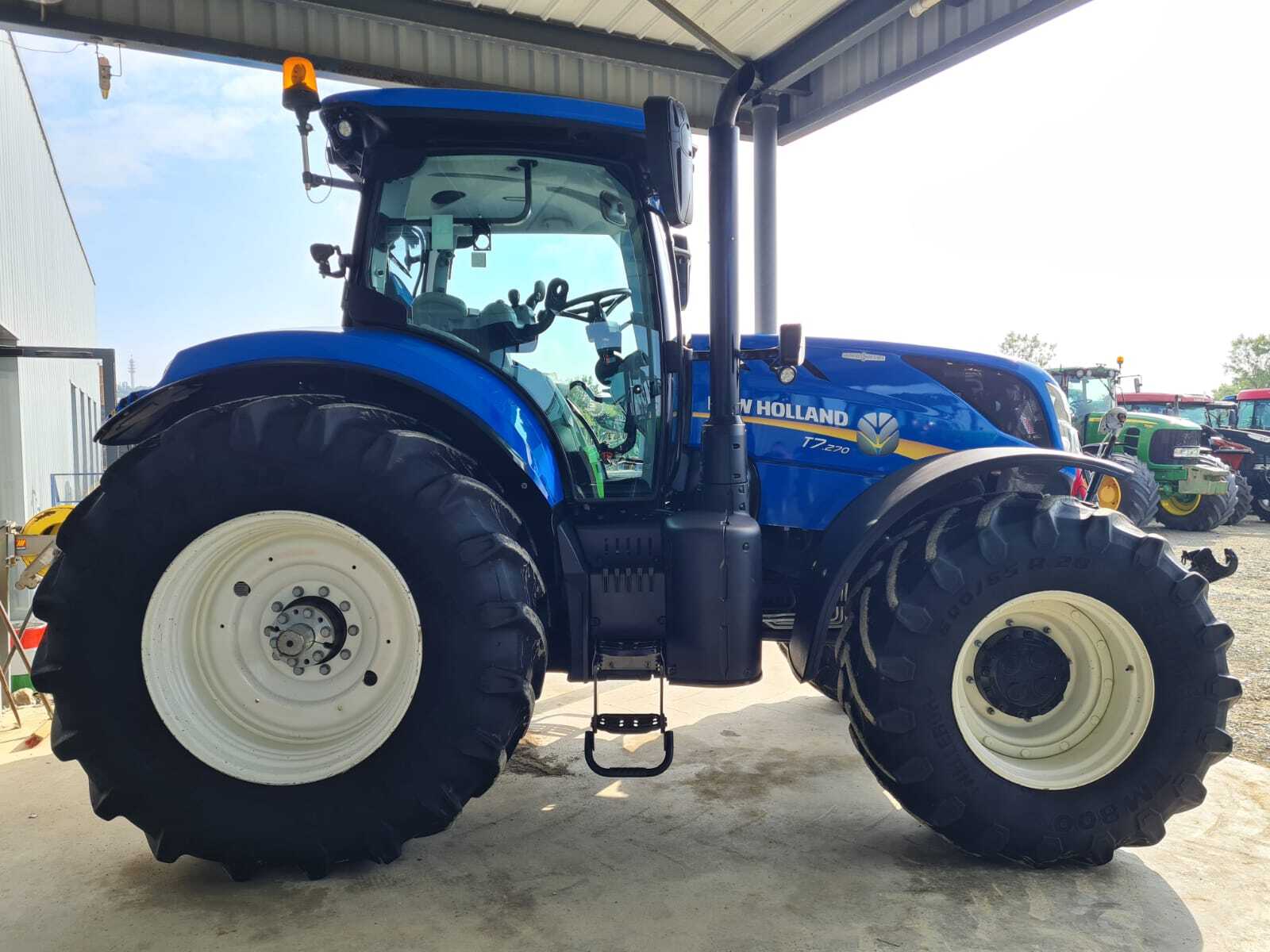 NEW HOLLAND T7.270 AC