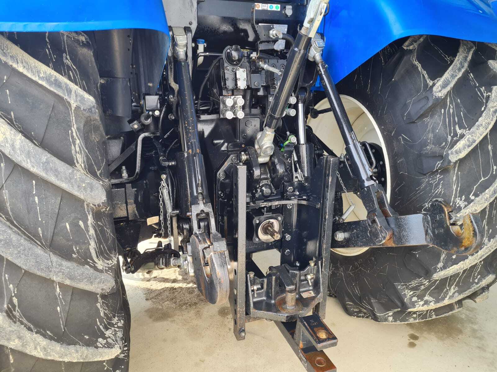 NEW HOLLAND T7.270 AC