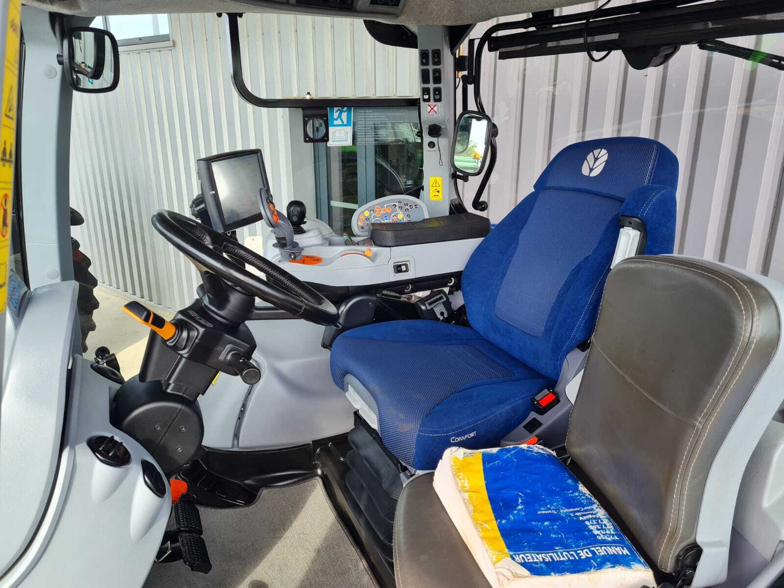 NEW HOLLAND T7.270 AC