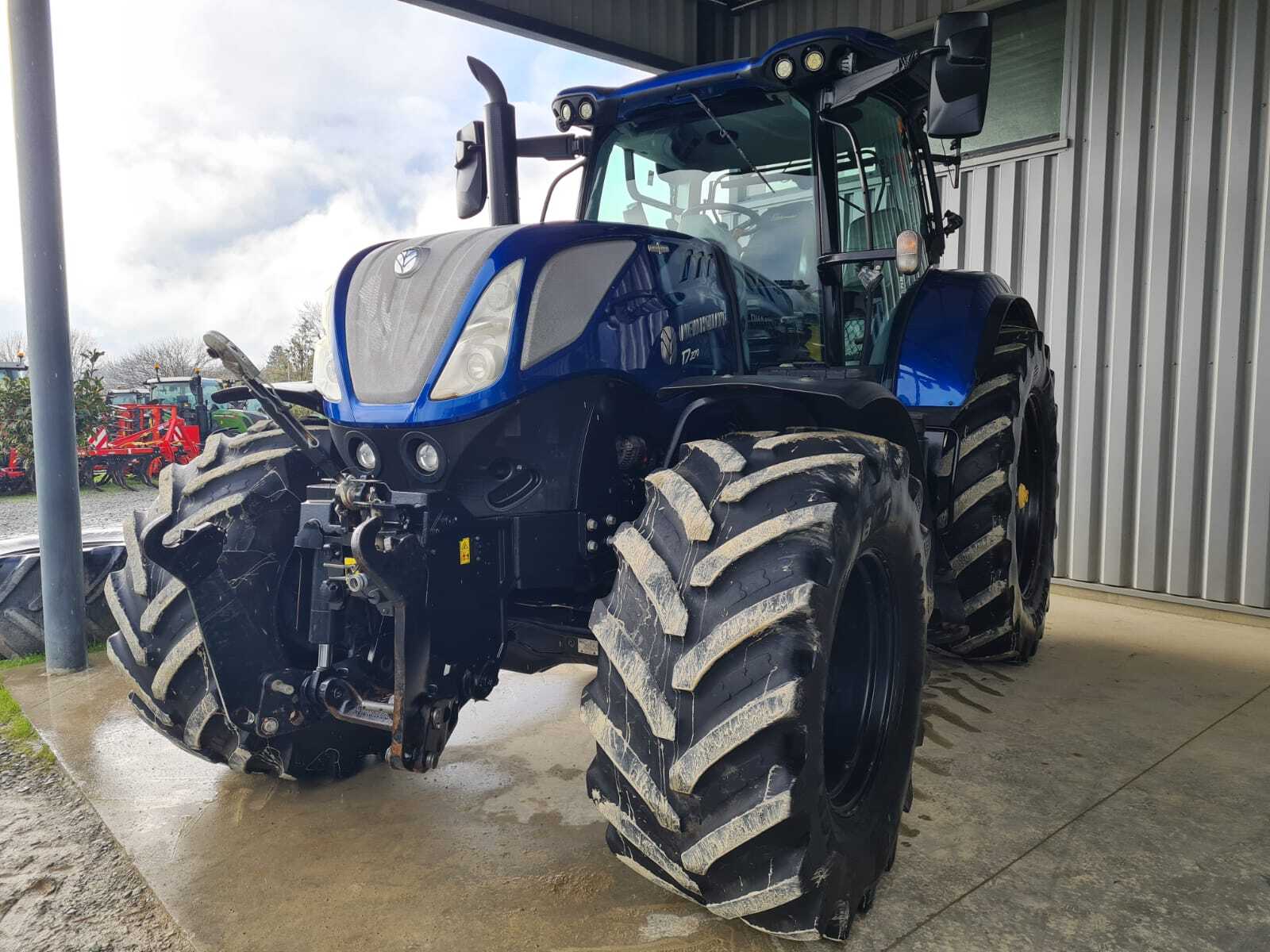 NEW HOLLAND T7.270 AC