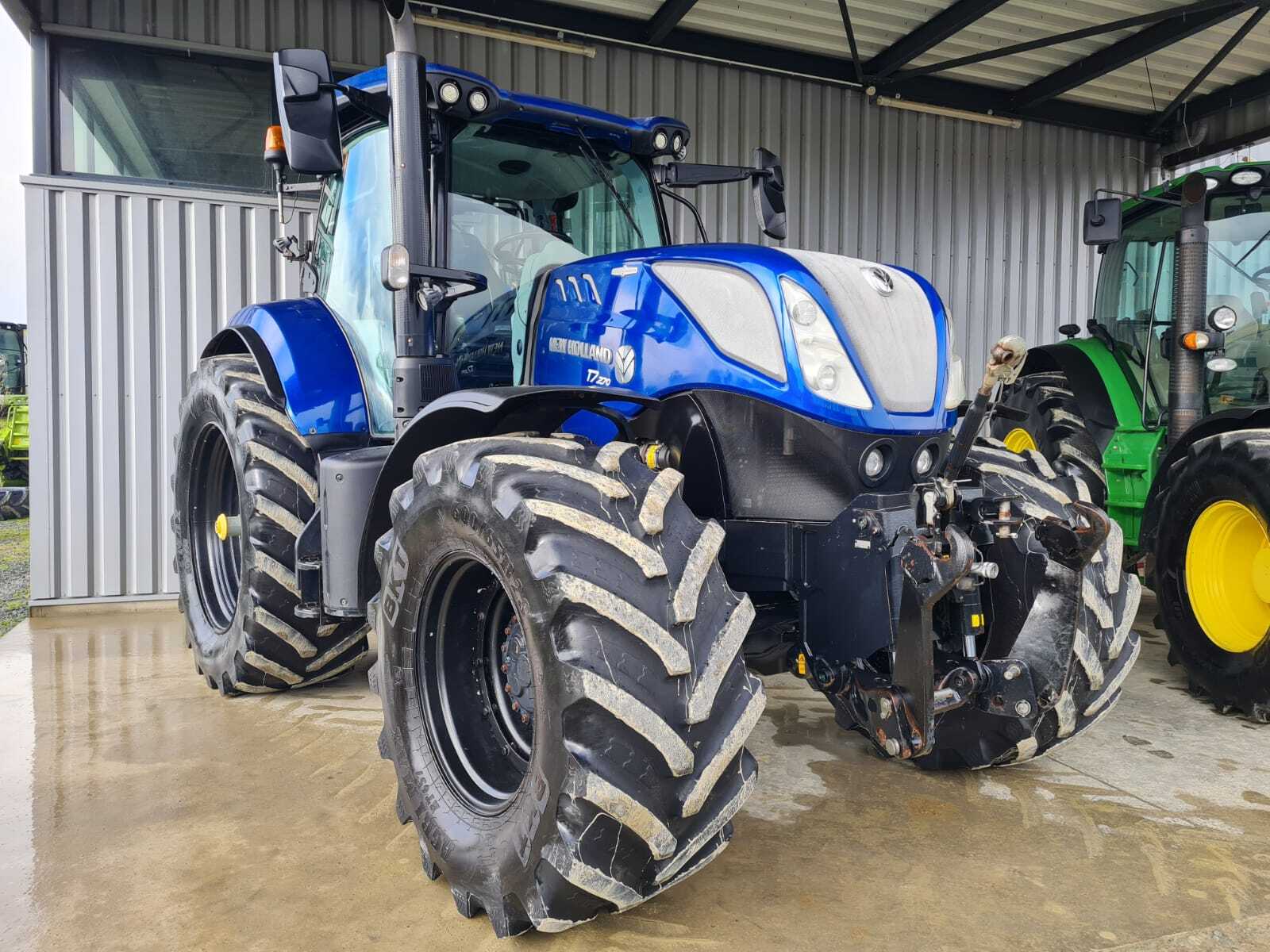 NEW HOLLAND T7.270 AC