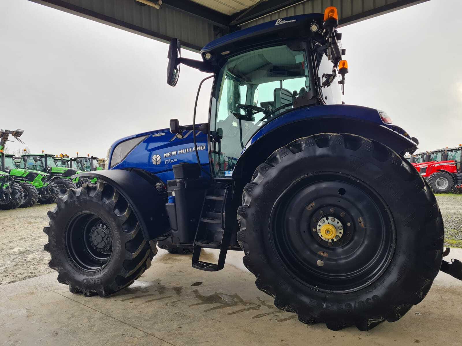 NEW HOLLAND T7.270 AC