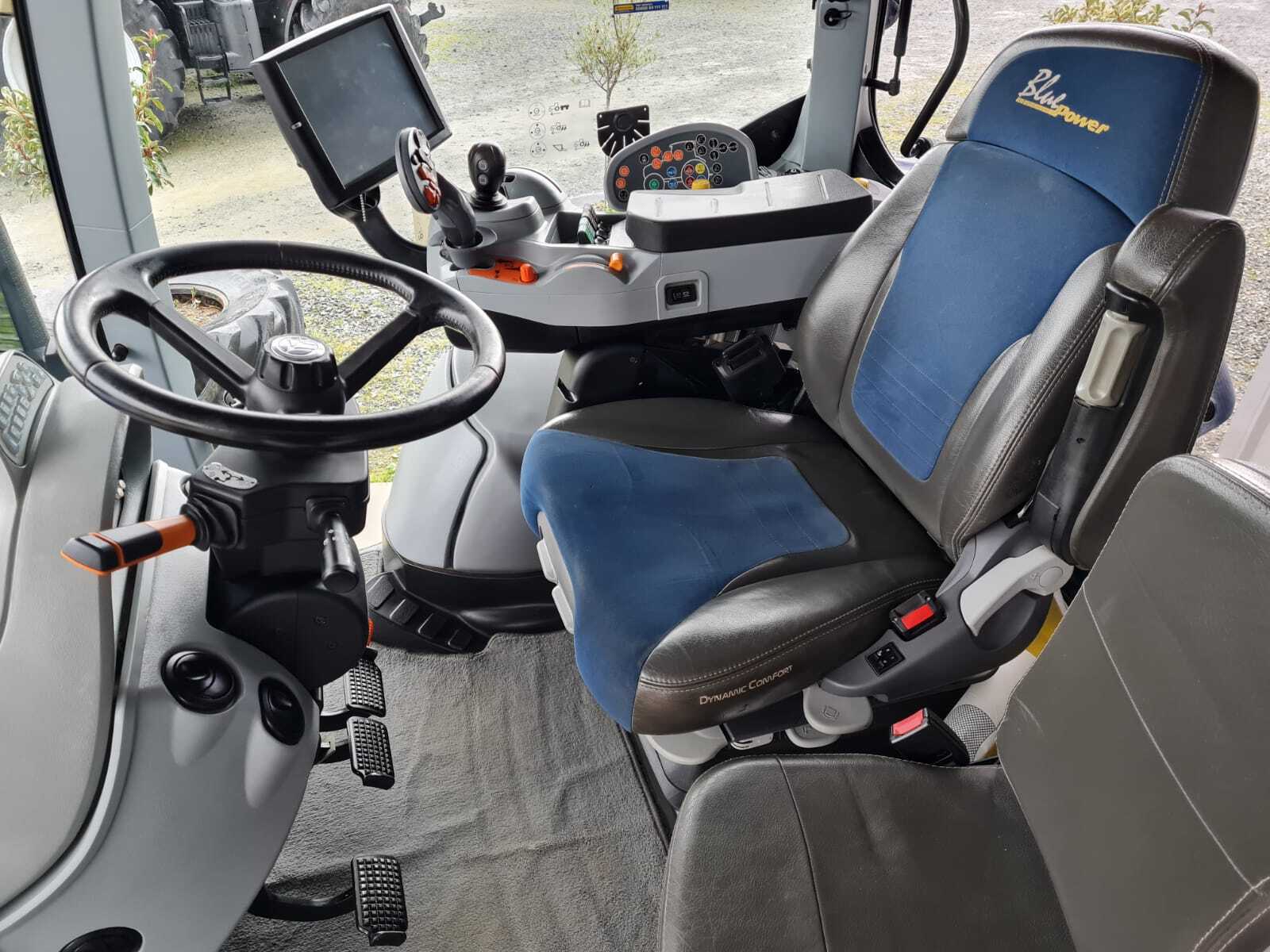 NEW HOLLAND T7.270 AC