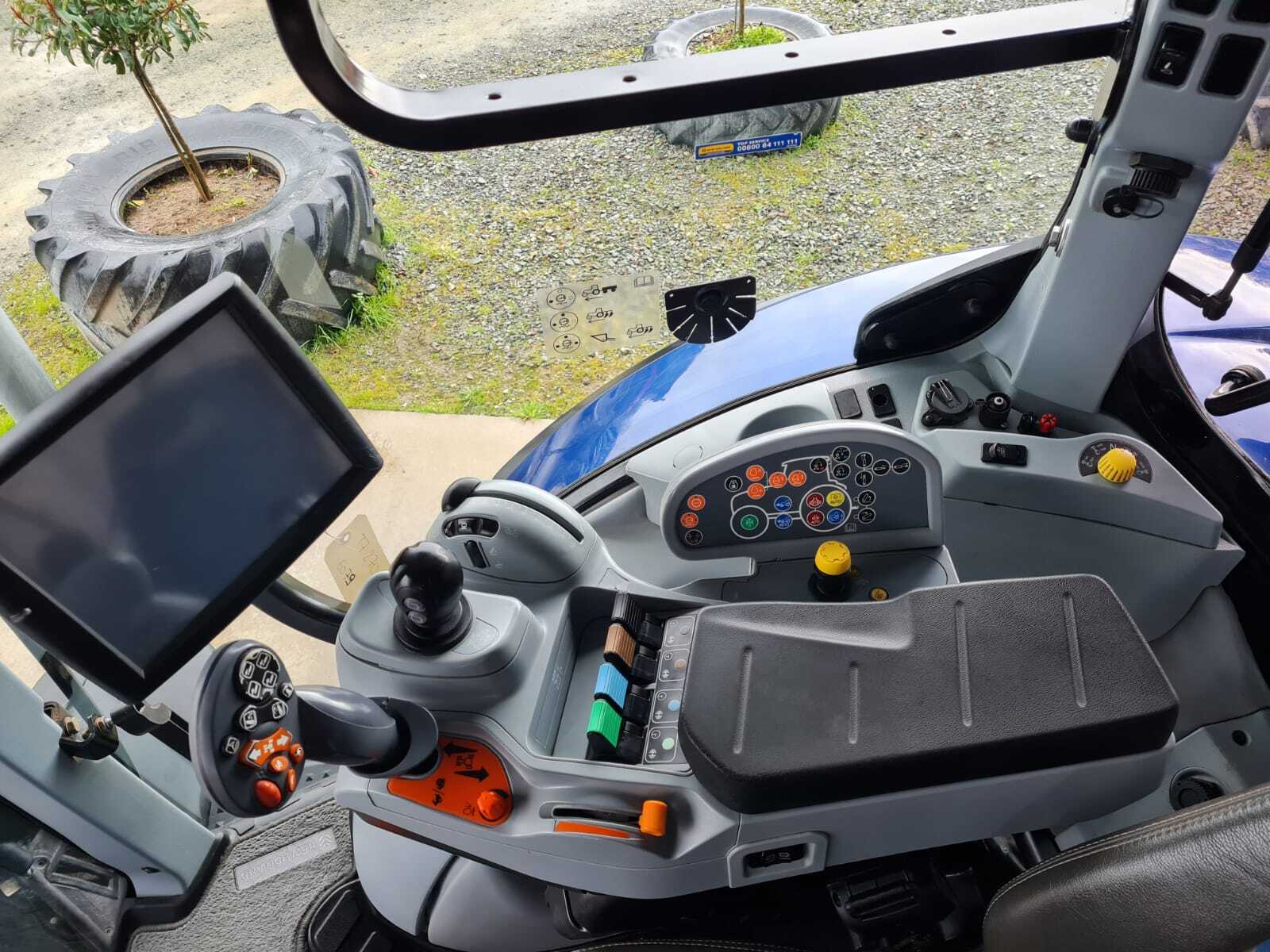 NEW HOLLAND T7.270 AC