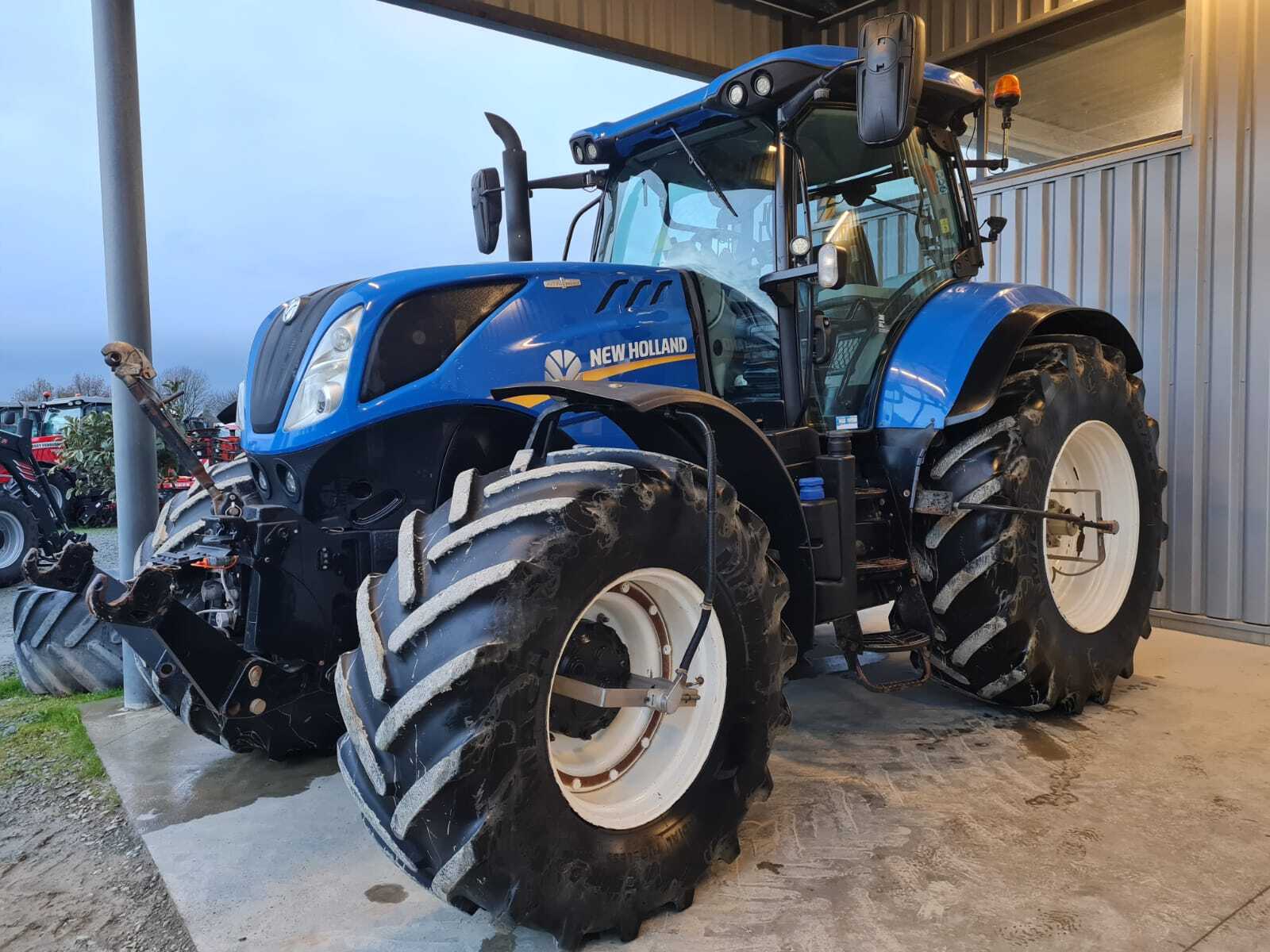 NEW HOLLAND T7.270 AC