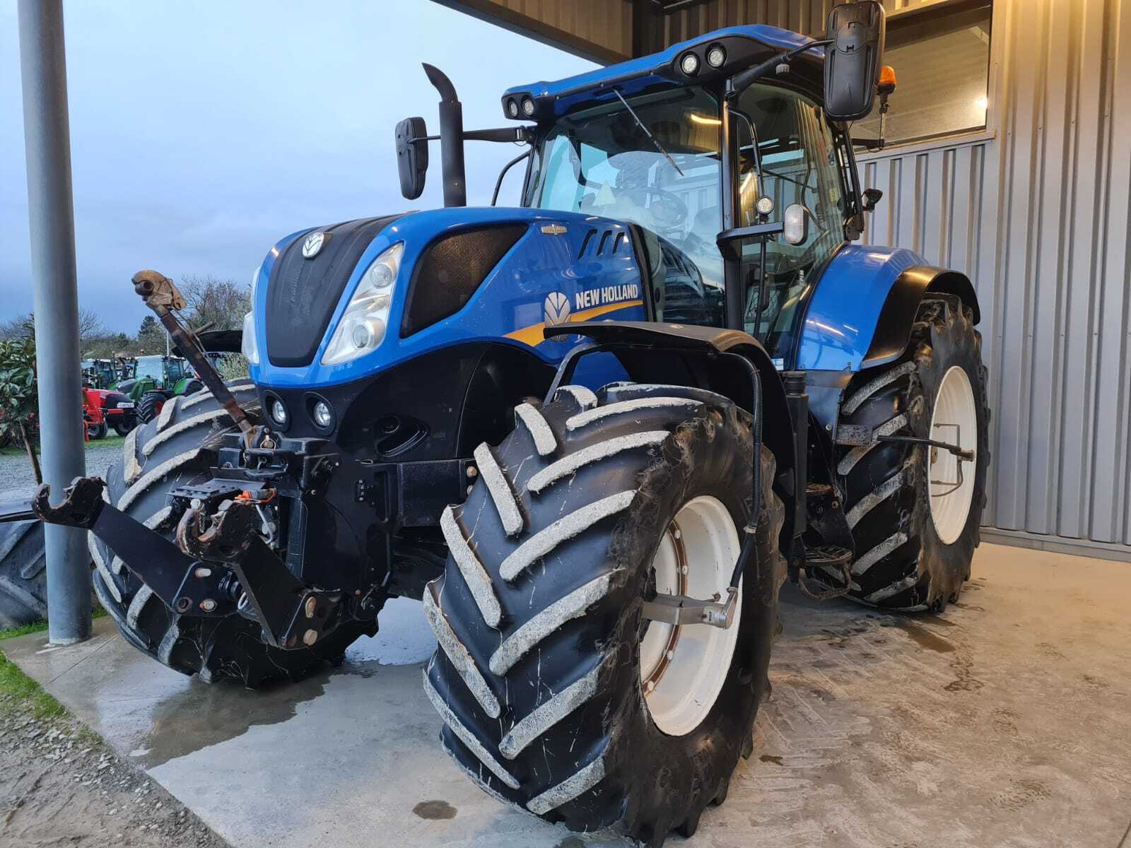NEW HOLLAND T7.270 AC