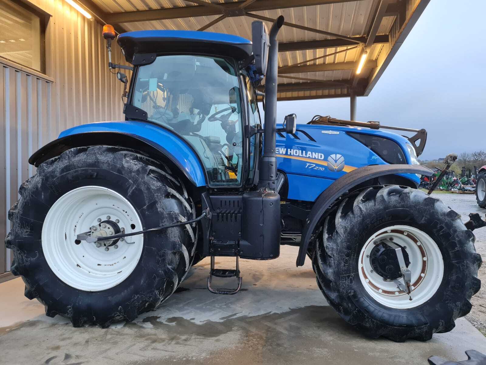 NEW HOLLAND T7.270 AC