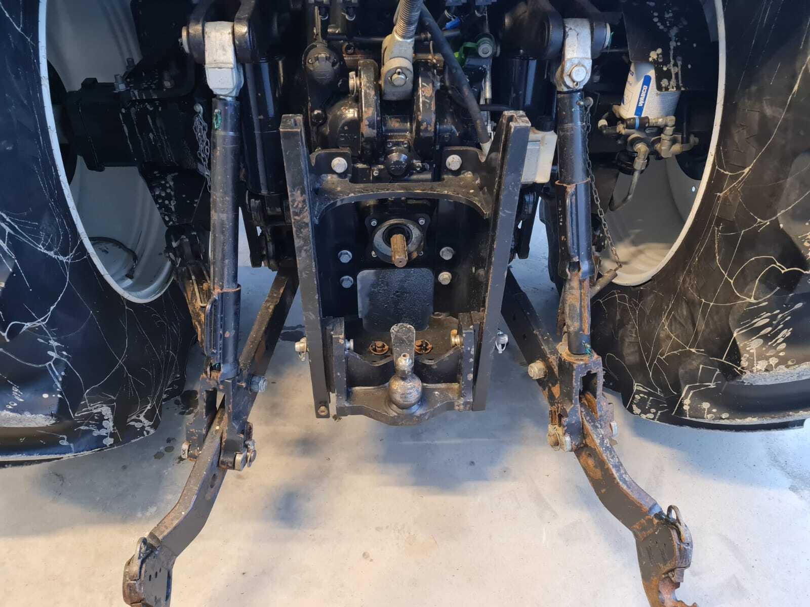 NEW HOLLAND T7.270 AC