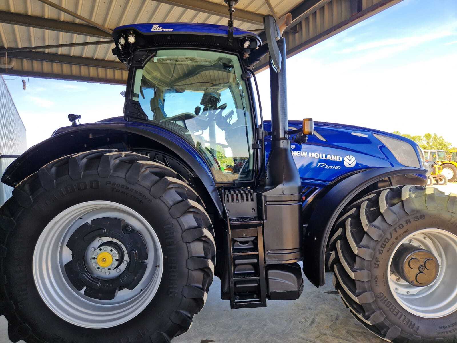 NEW HOLLAND T7.315 HD PLMI