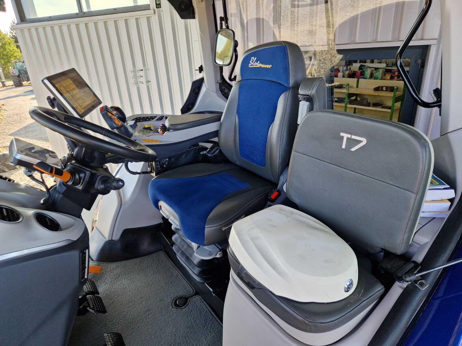 NEW HOLLAND T7.315 HD PLMI