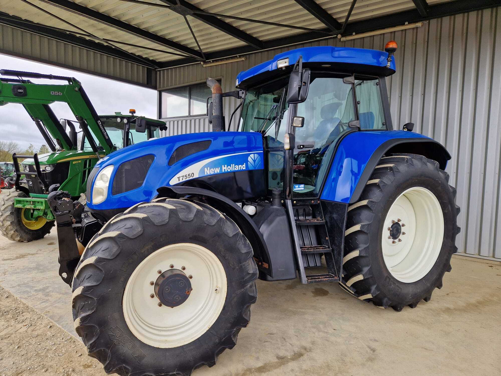 NEW HOLLAND T7.550