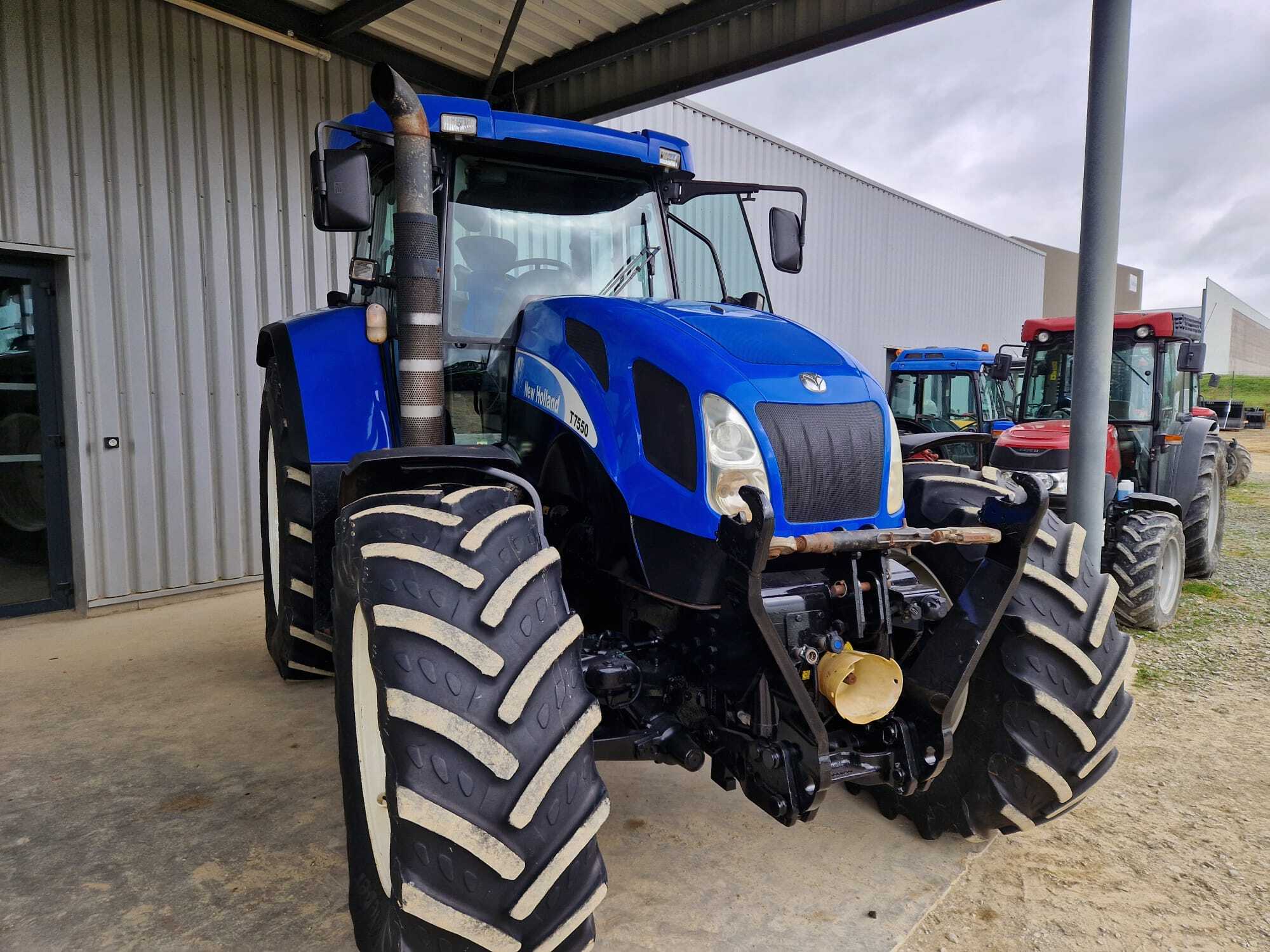 NEW HOLLAND T7.550