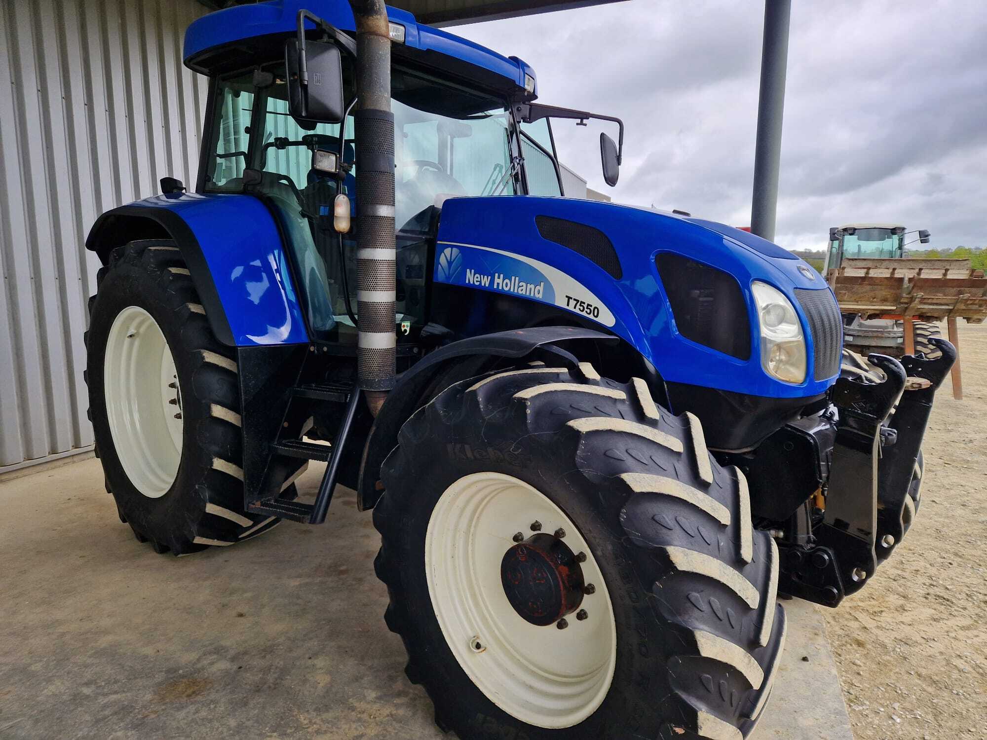 NEW HOLLAND T7.550
