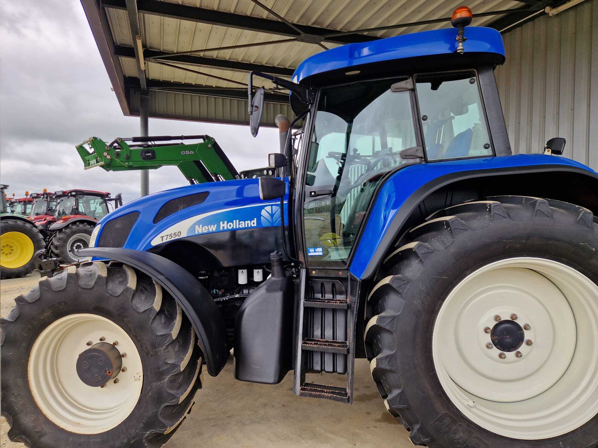 NEW HOLLAND T7.550