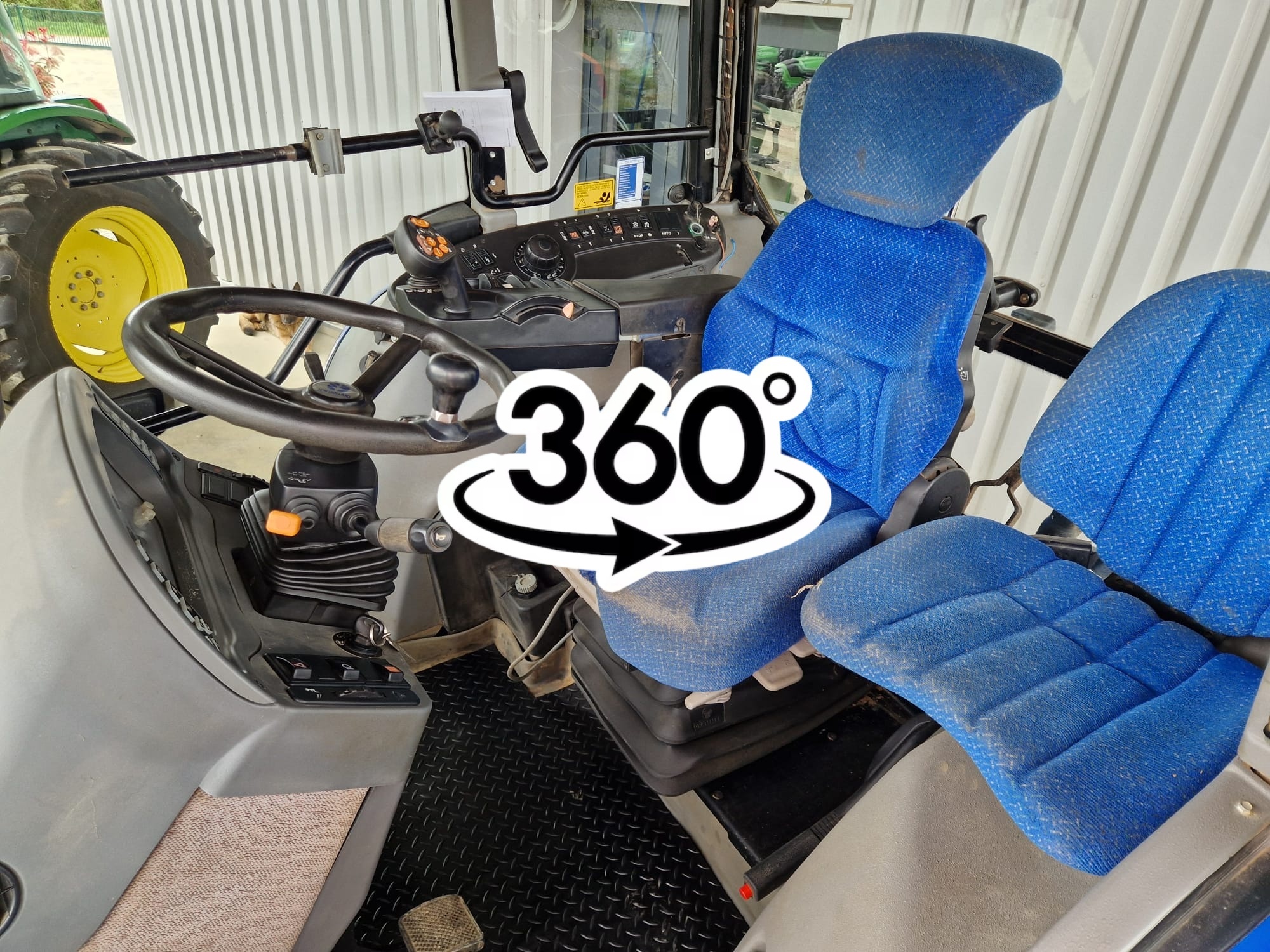 TRACTEUR-OCCASION-NEW HOLLAND-T7.550-6261-PHOTO360