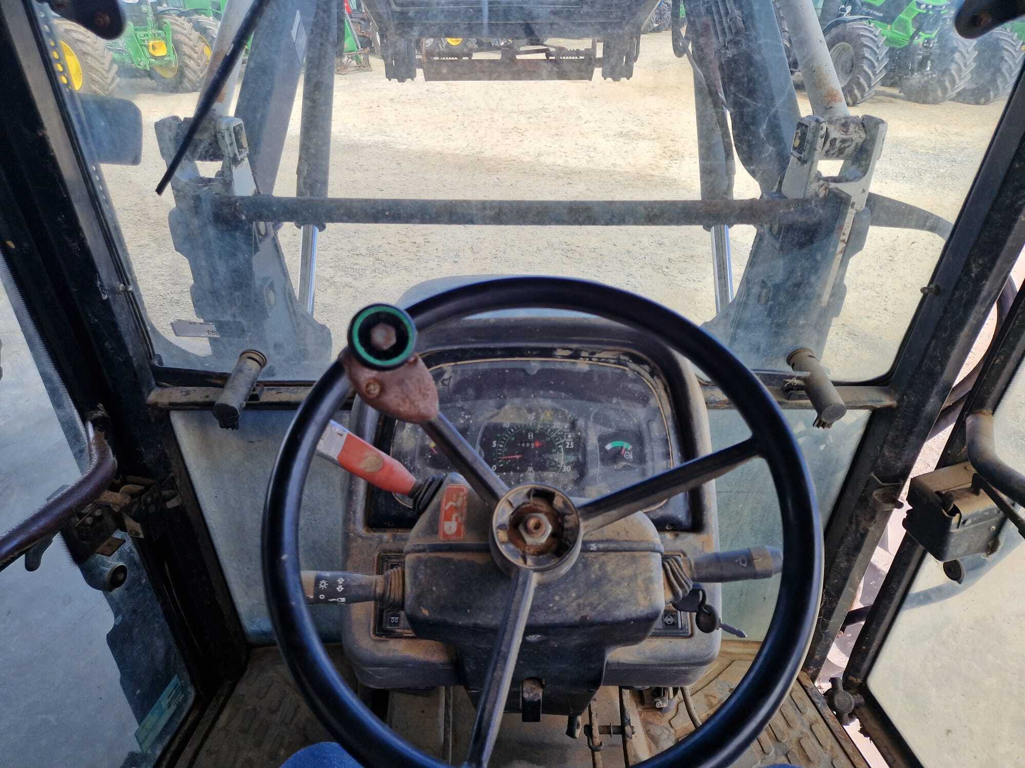 NEW HOLLAND TL90