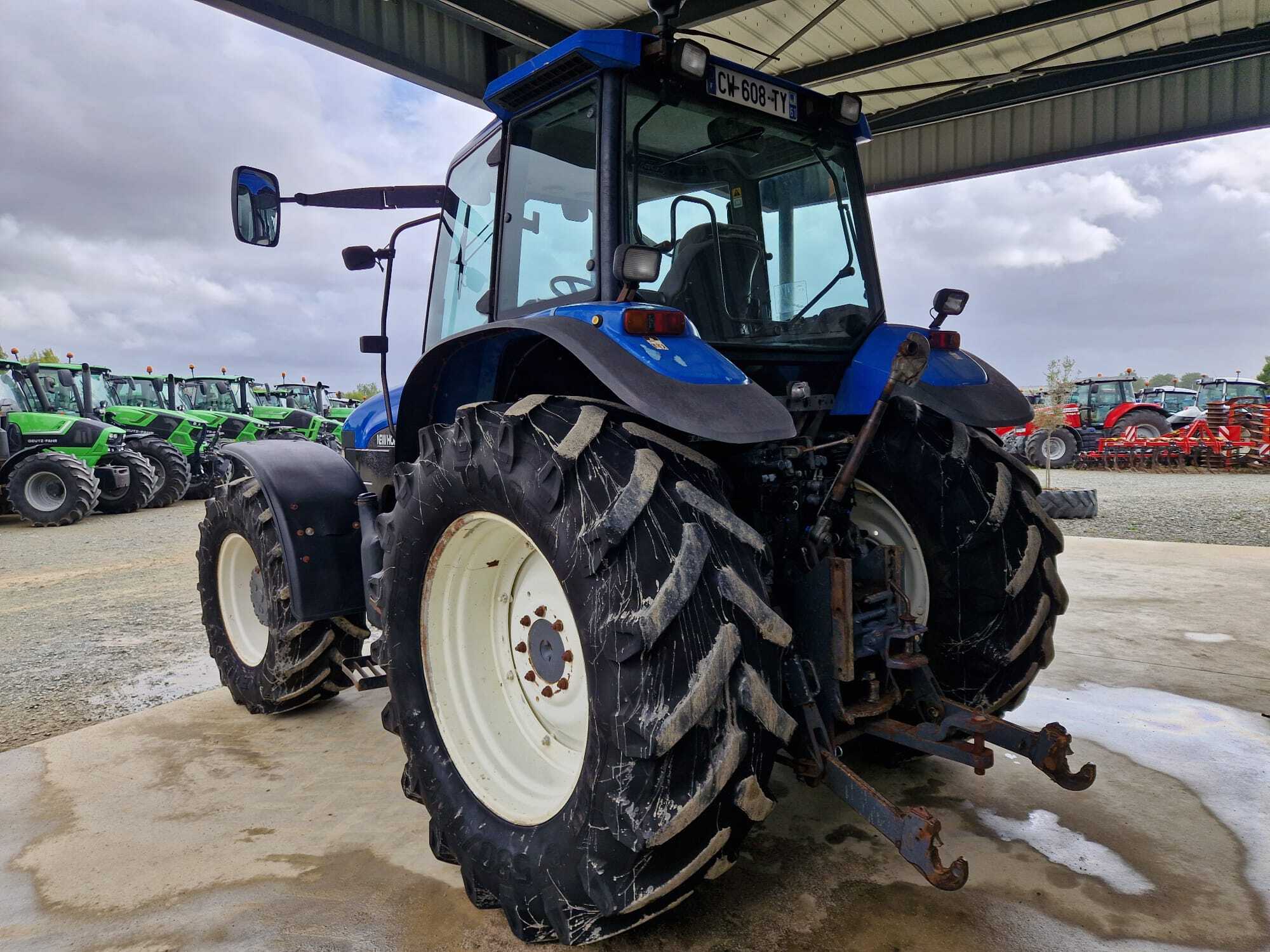 NEW HOLLAND TM150 RC